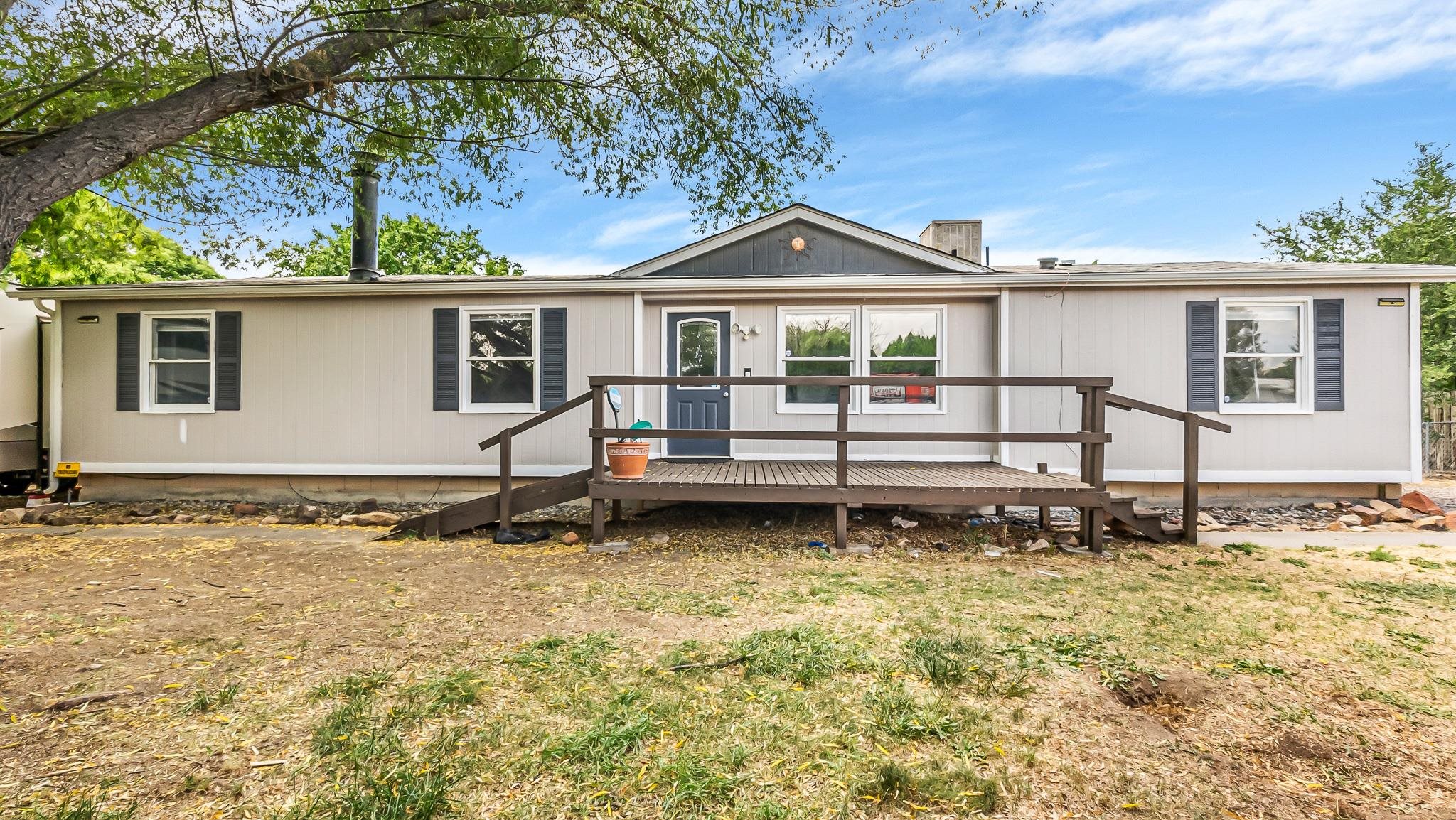 585 29 1/2 Road Property Photo 1