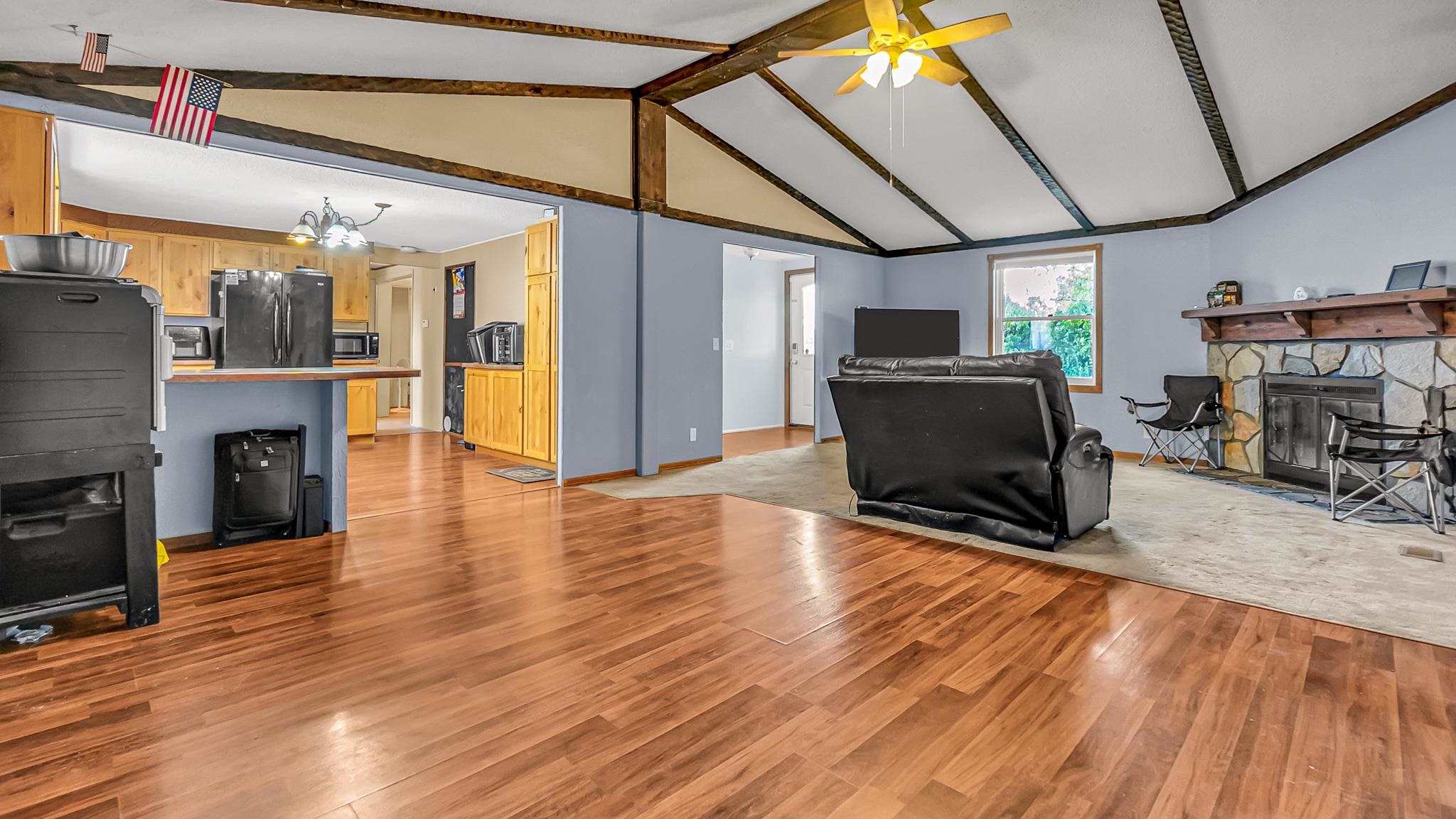 585 29 1/2 Road Property Photo 3