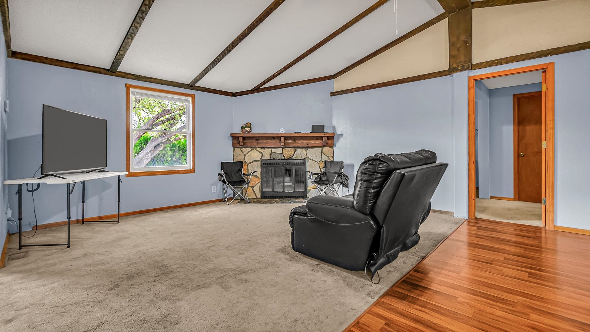 585 29 1/2 Road Property Photo 4