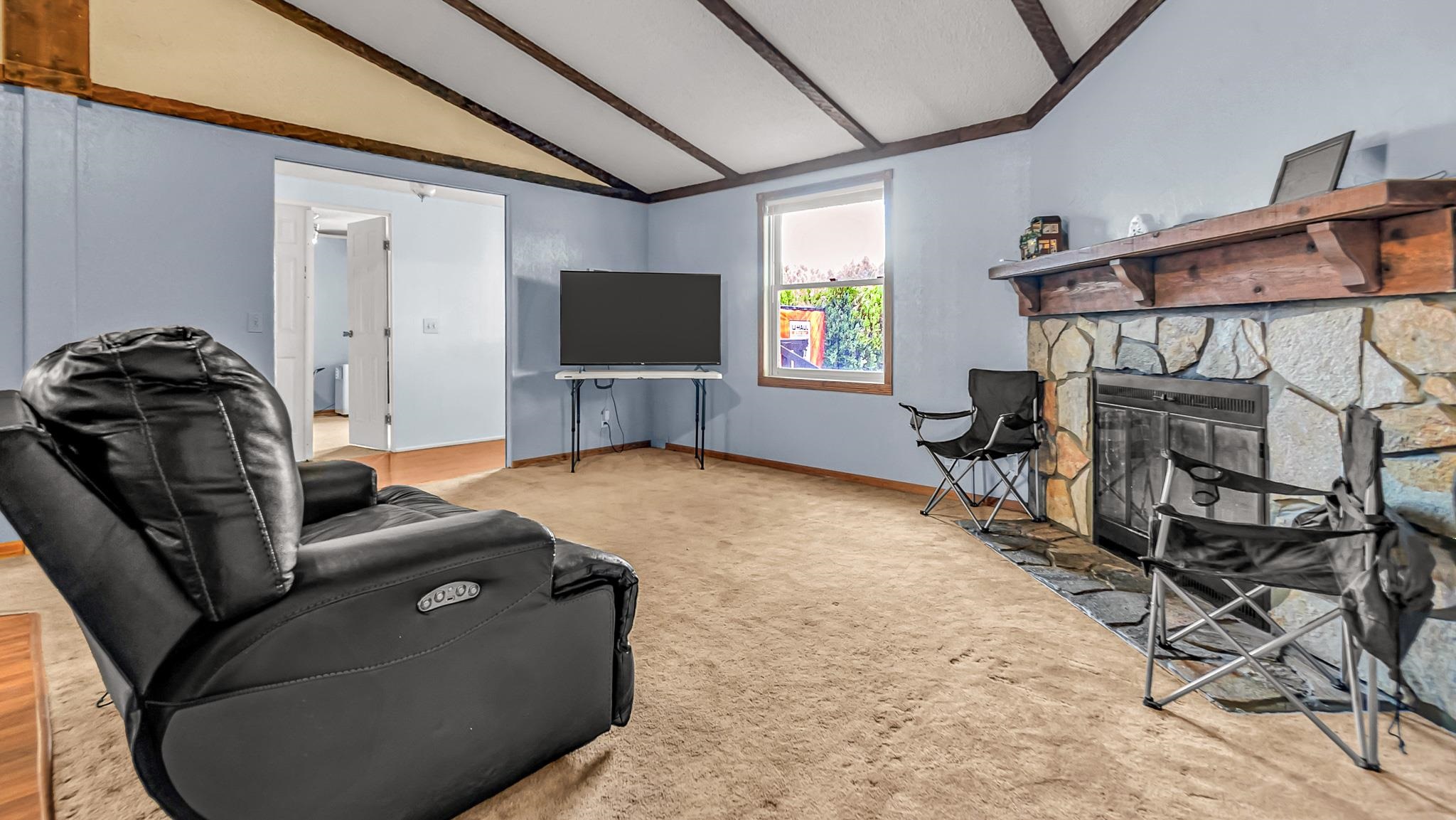 585 29 1/2 Road Property Photo 6