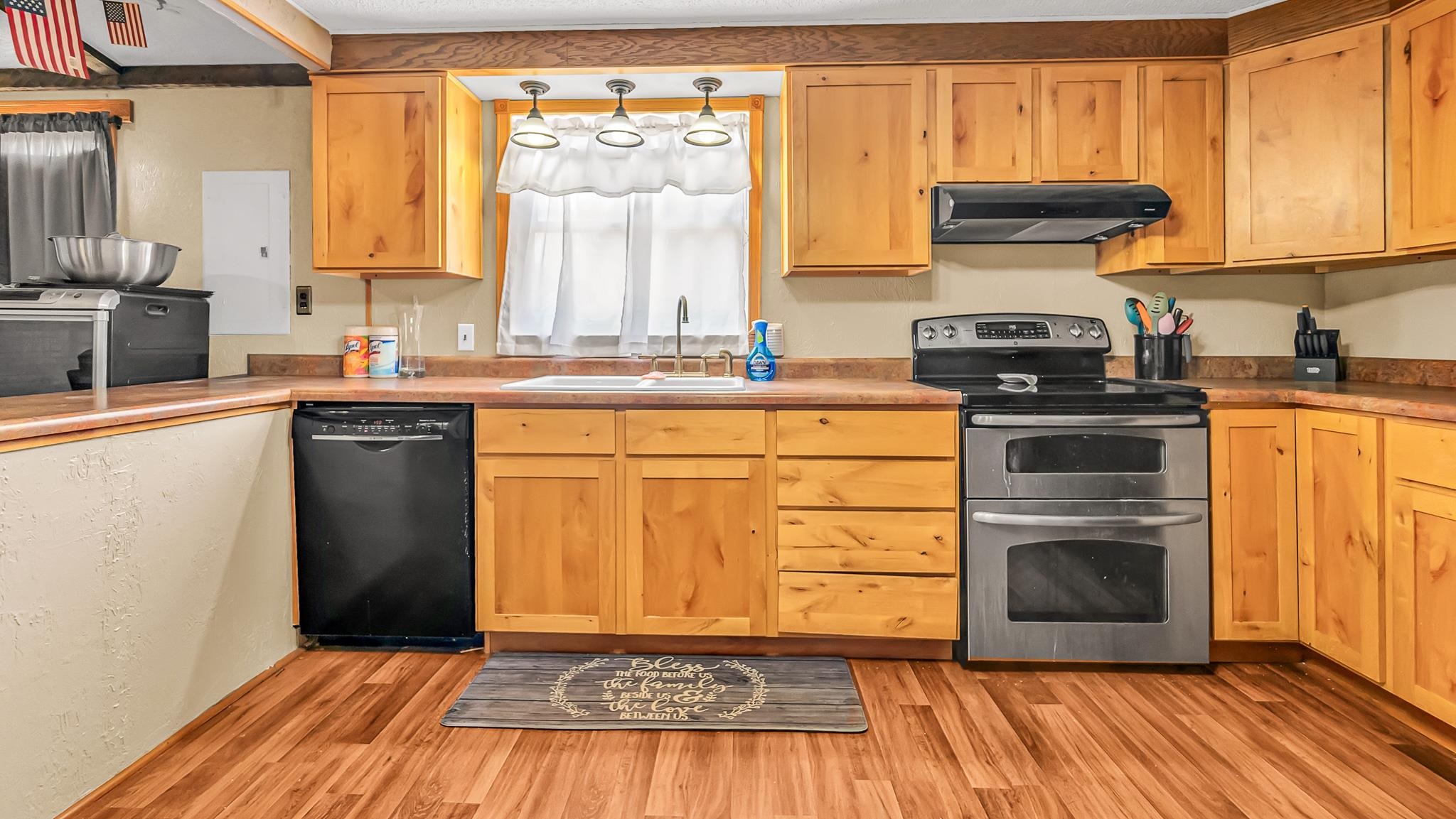 585 29 1/2 Road Property Photo 10