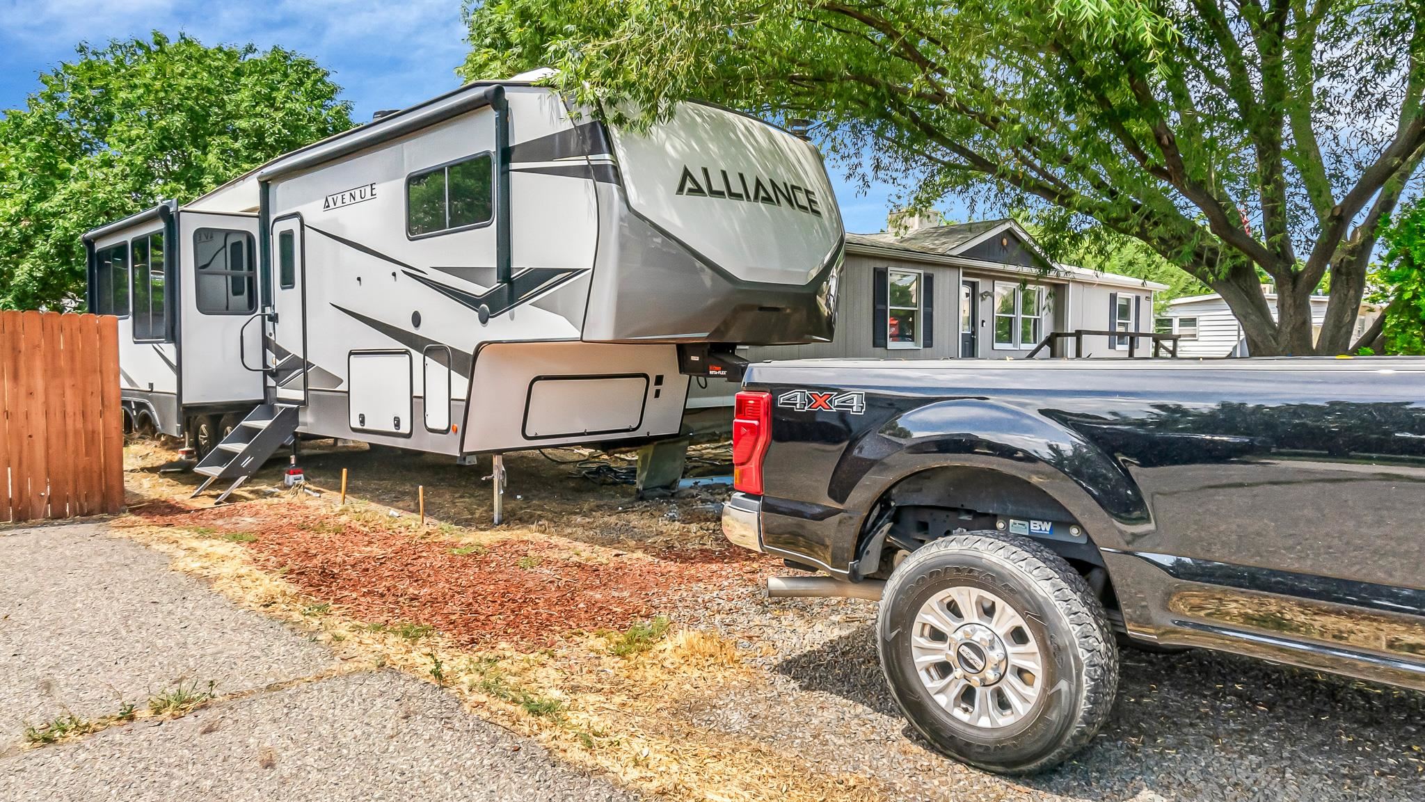 585 29 1/2 Road Property Photo 25