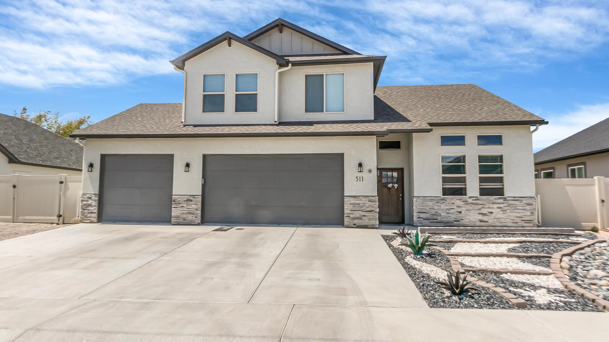 511 Desert Peach Street Property Photo 1