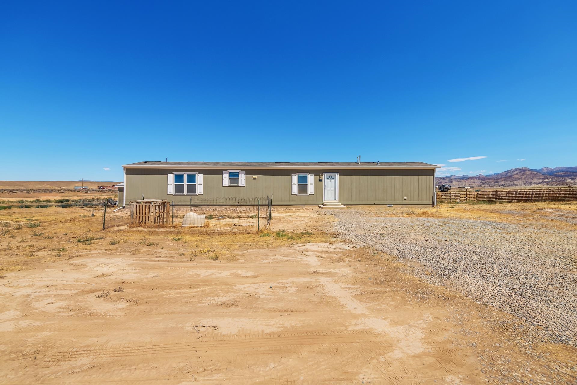 1560 S Road Property Photo 1