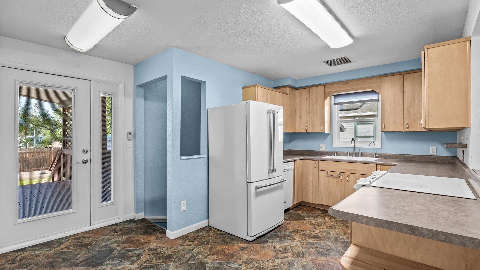 2827 1/2 Texas Avenue Property Photo 10