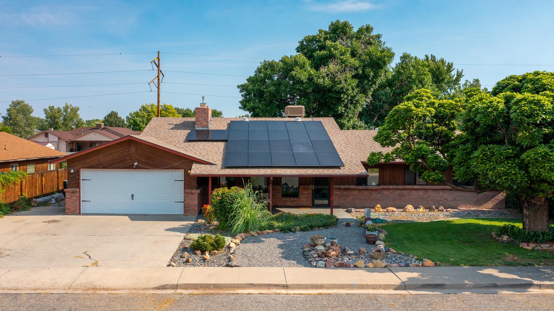 2412 Applewood Circle