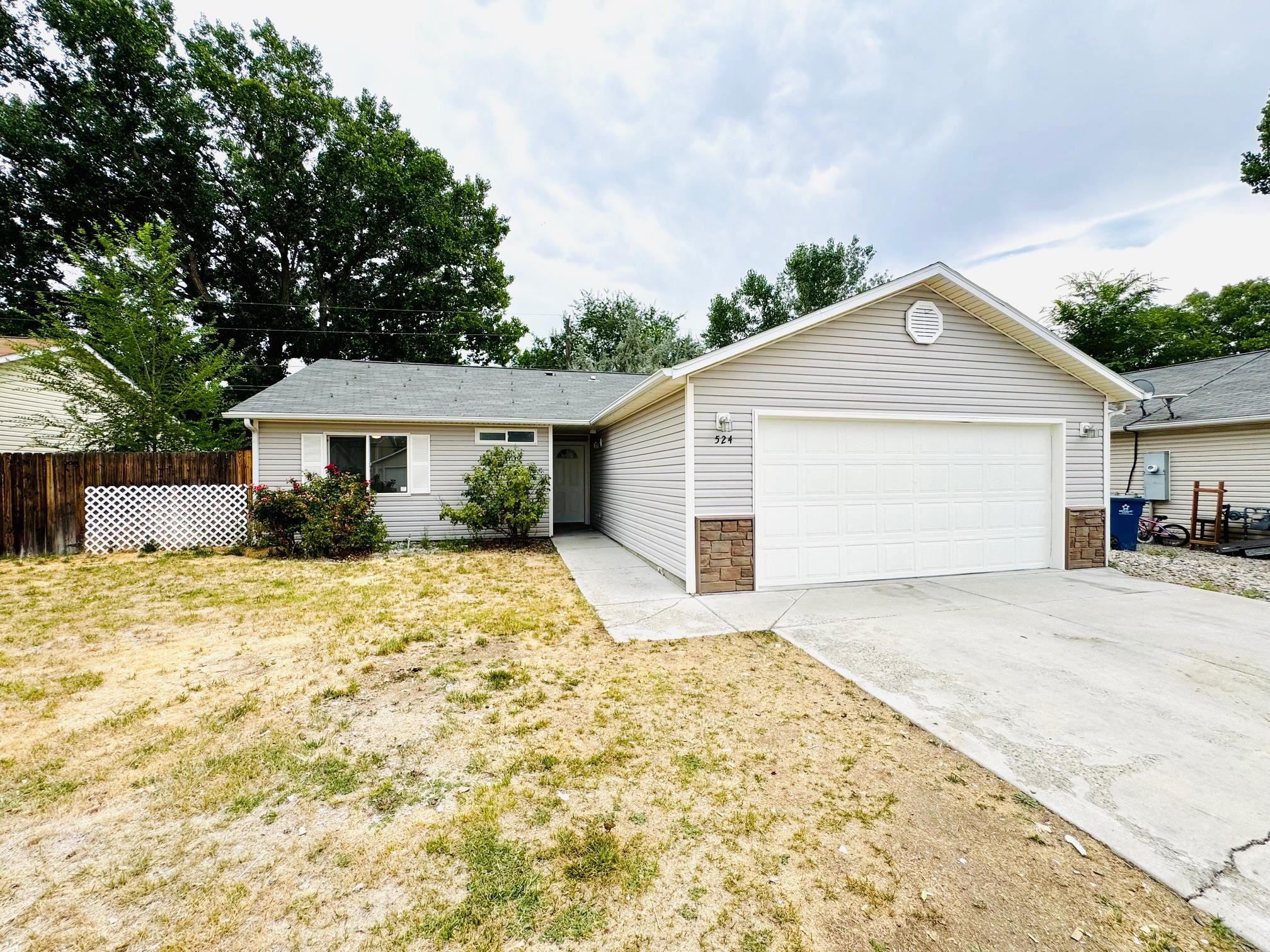 524 Autumn Breeze Drive Property Photo 1