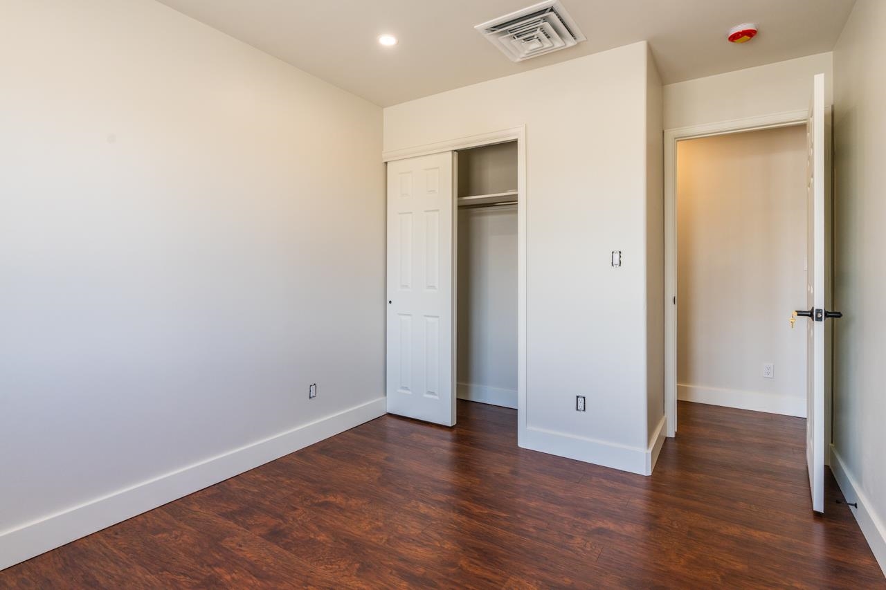 411 Cedar Glen Way Property Photo 15