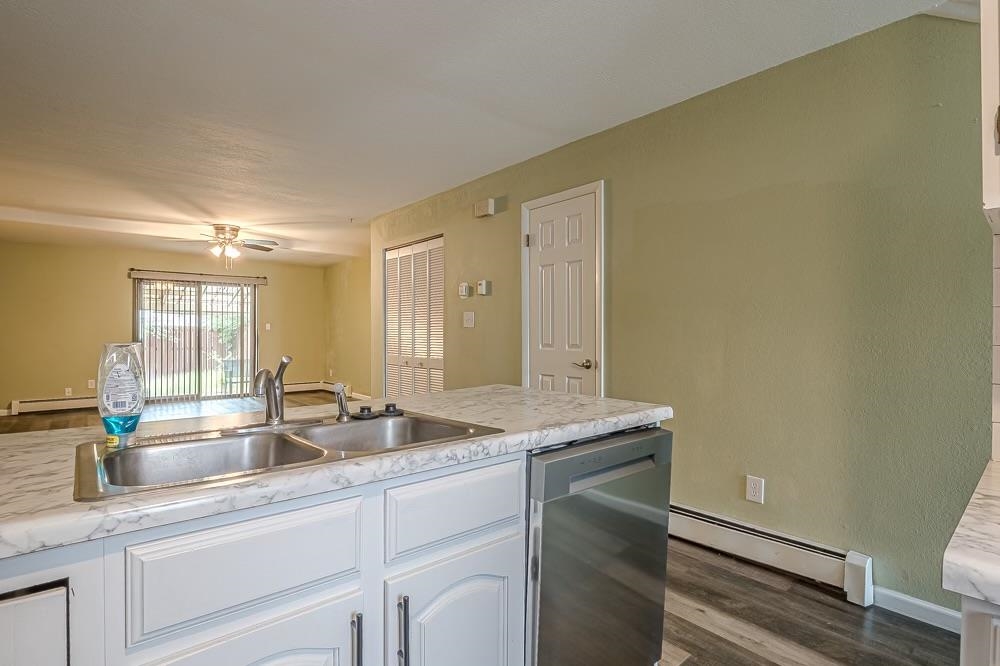 257 Beacon Court Property Photo 6