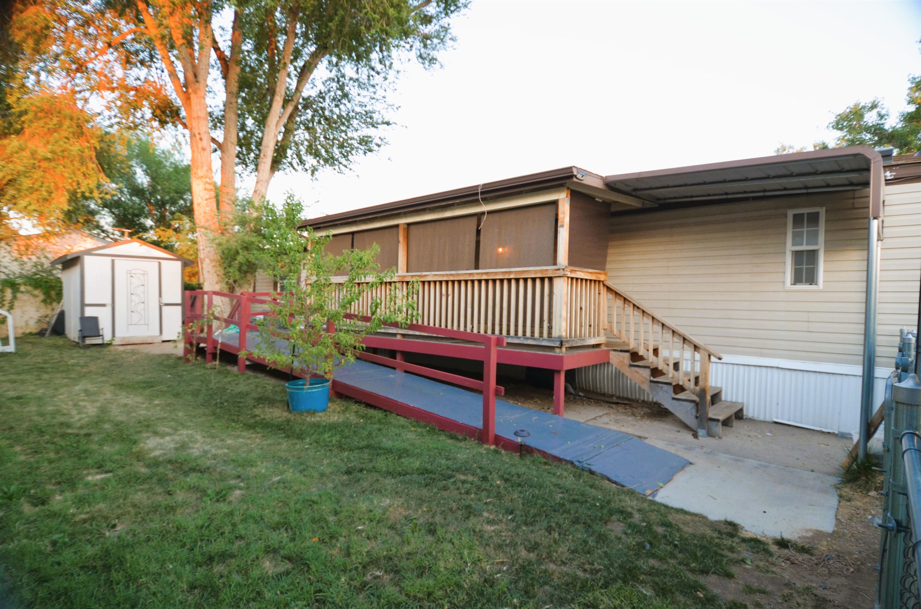 585 25 1/2 Road Property Photo 1