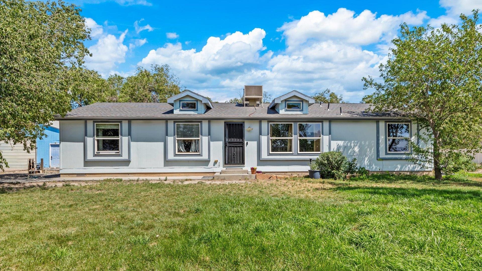 3026 D Road Property Photo 1