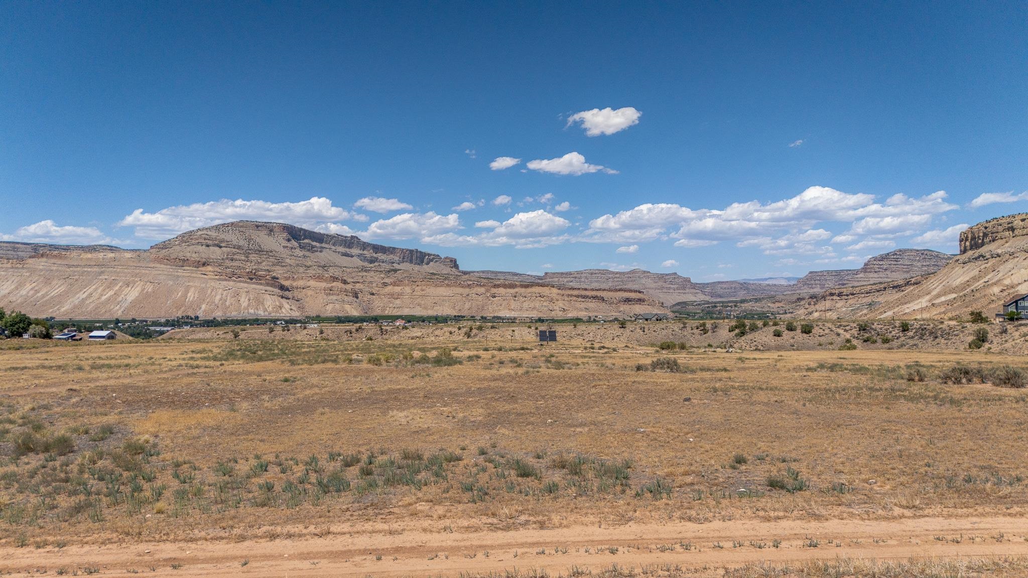 589 39 Road Property Photo 1