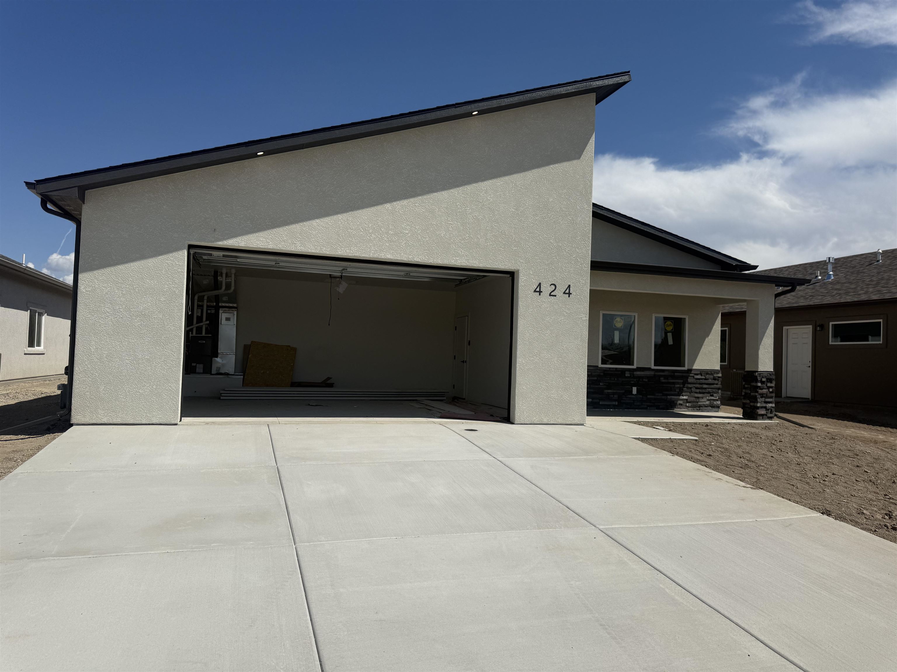 424 Steven Creek Street Property Photo 1