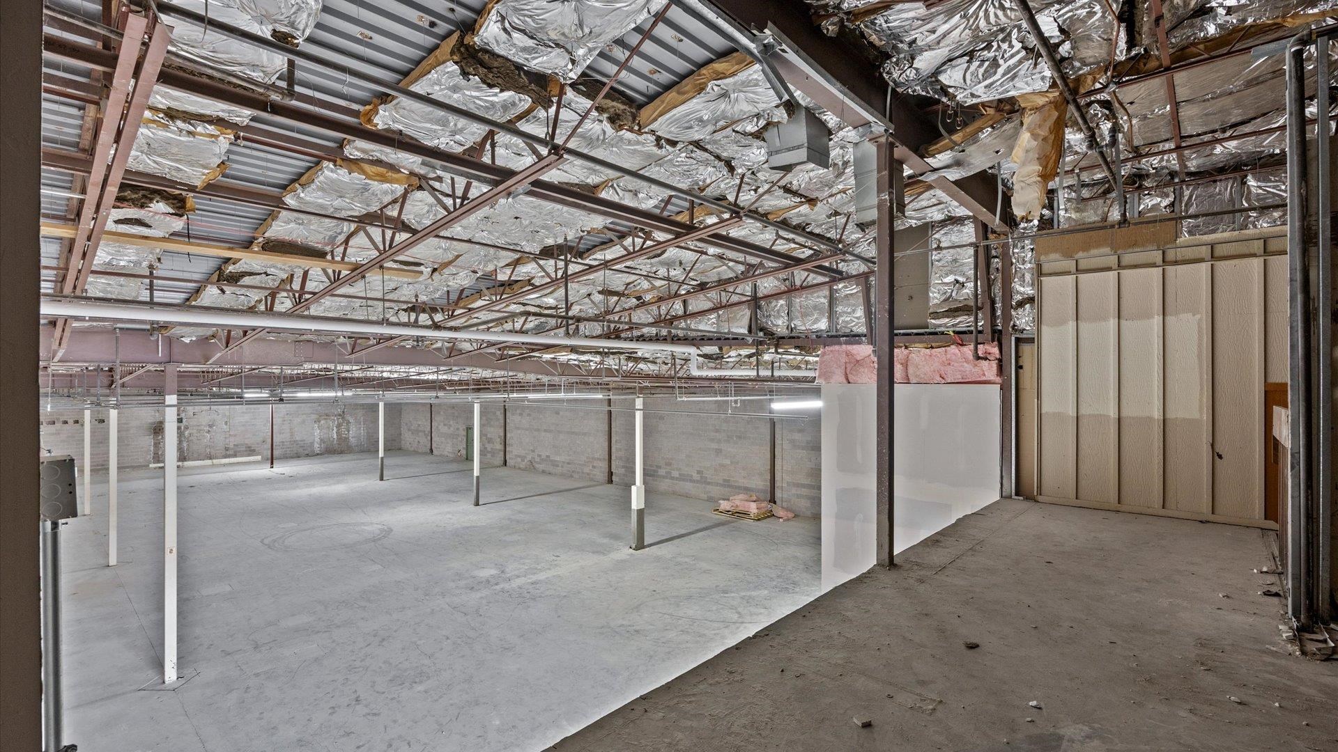 2148 Broadway Property Photo 5