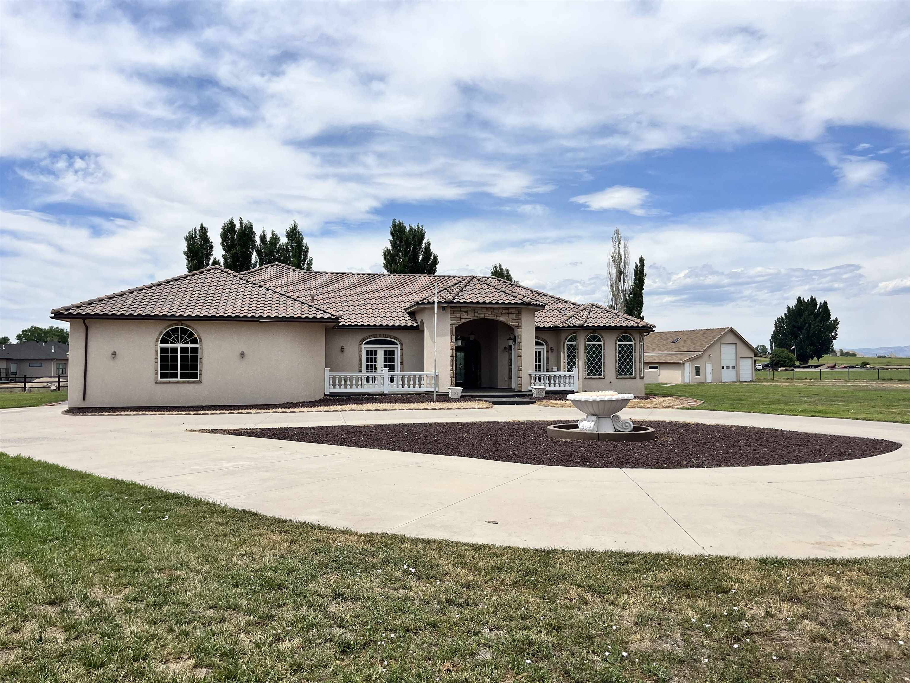 1630 La Mesa Court Property Photo 1