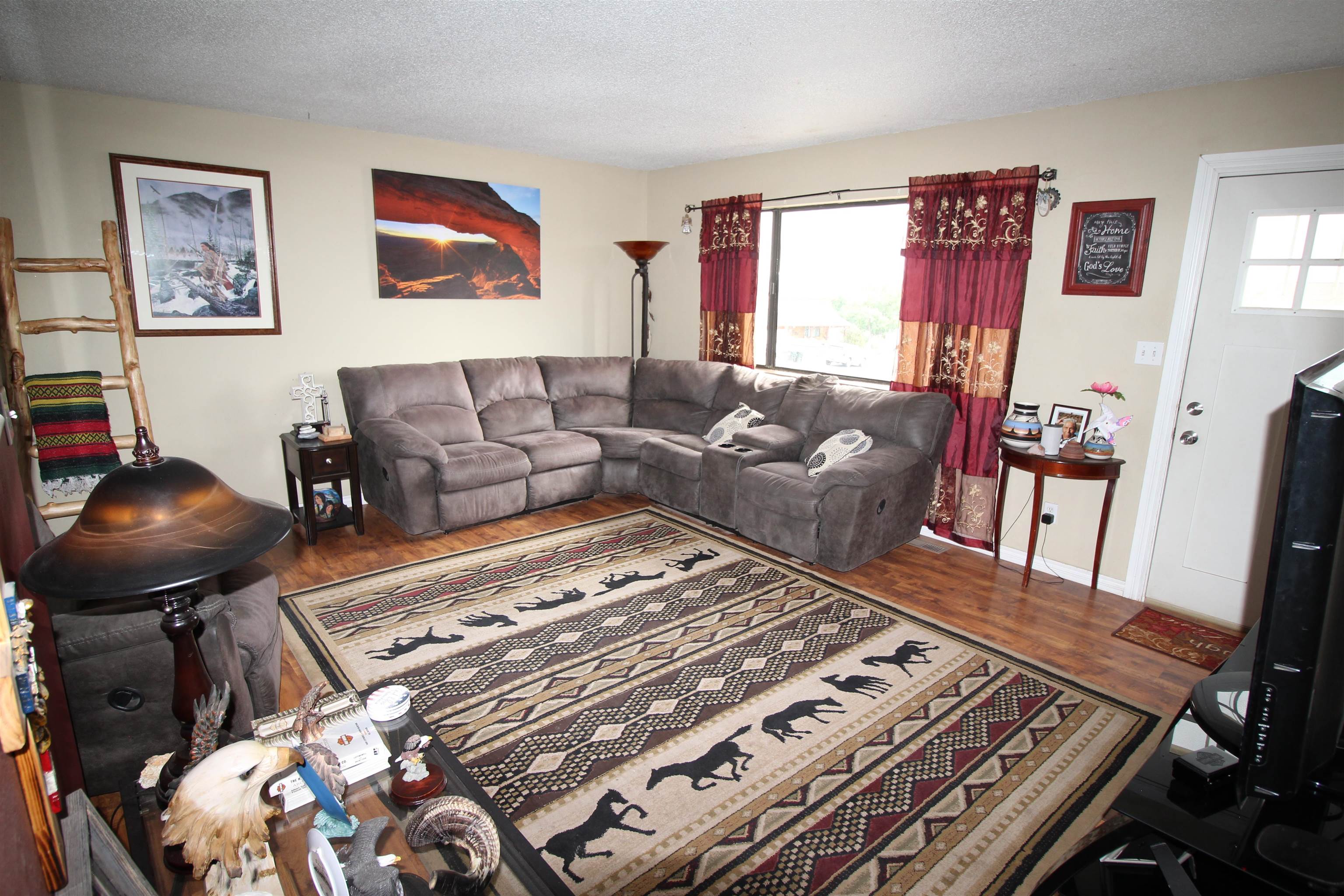 644 Highview Road Property Photo 3