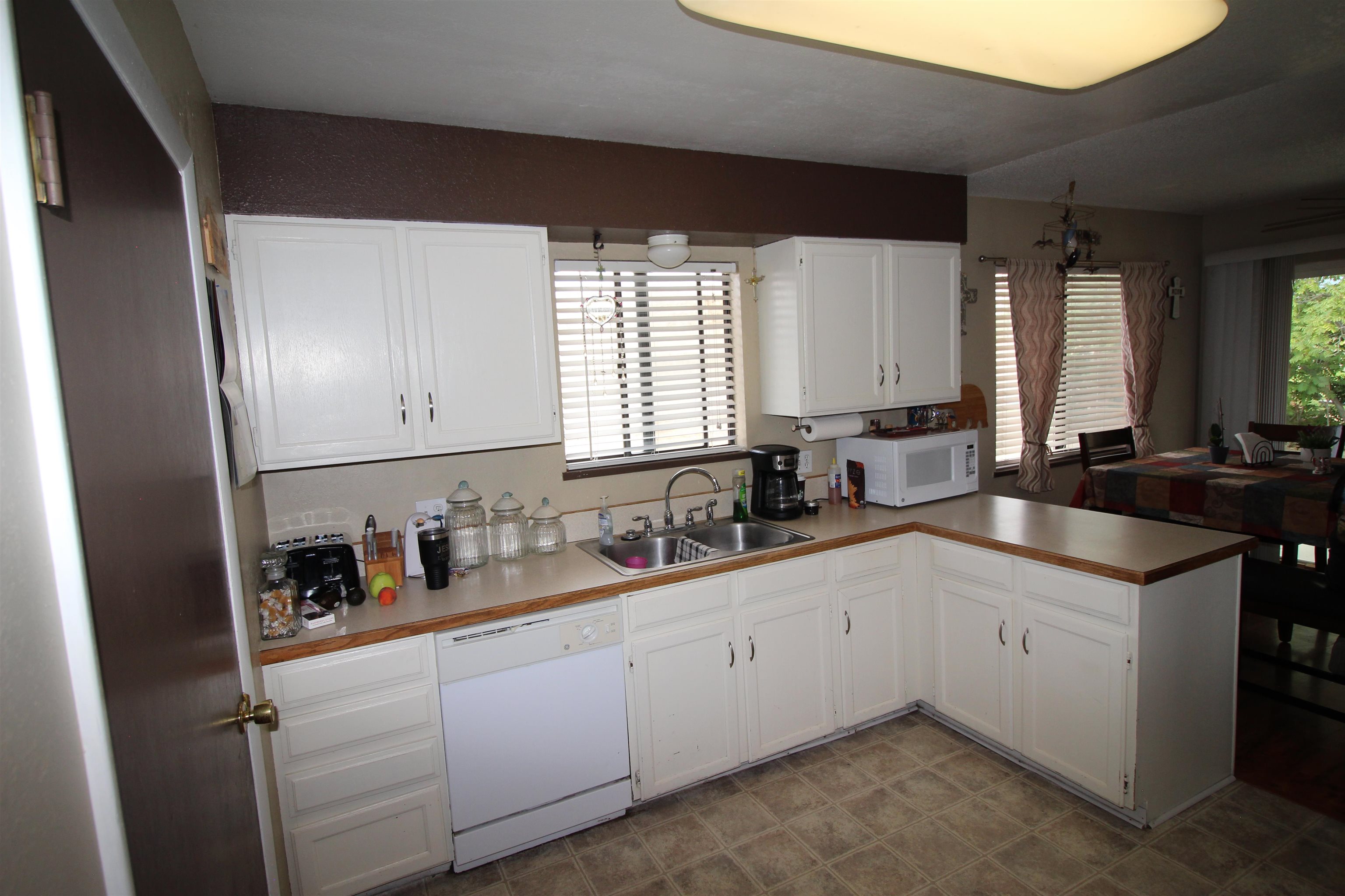 644 Highview Road Property Photo 5