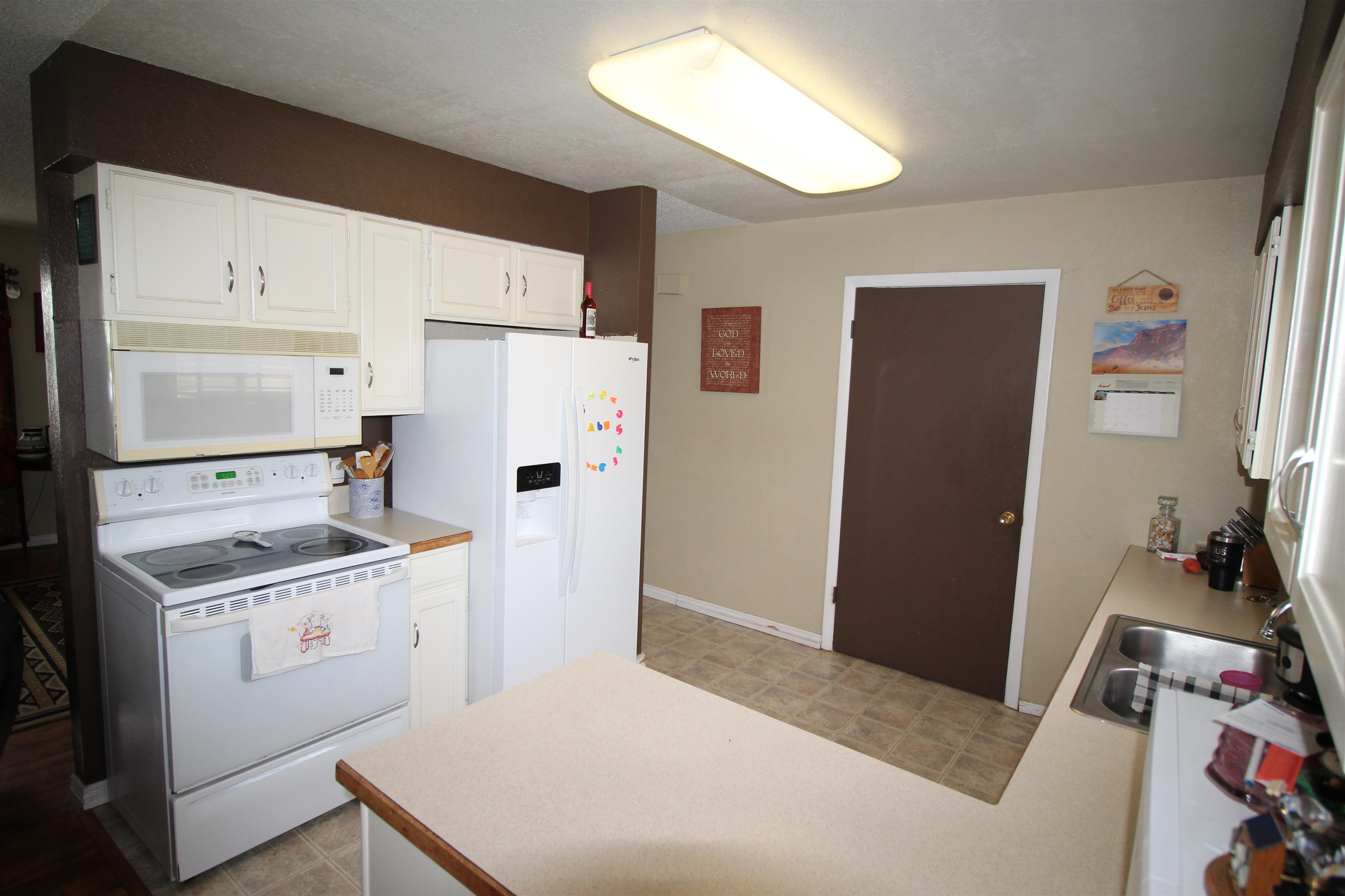 644 Highview Road Property Photo 6
