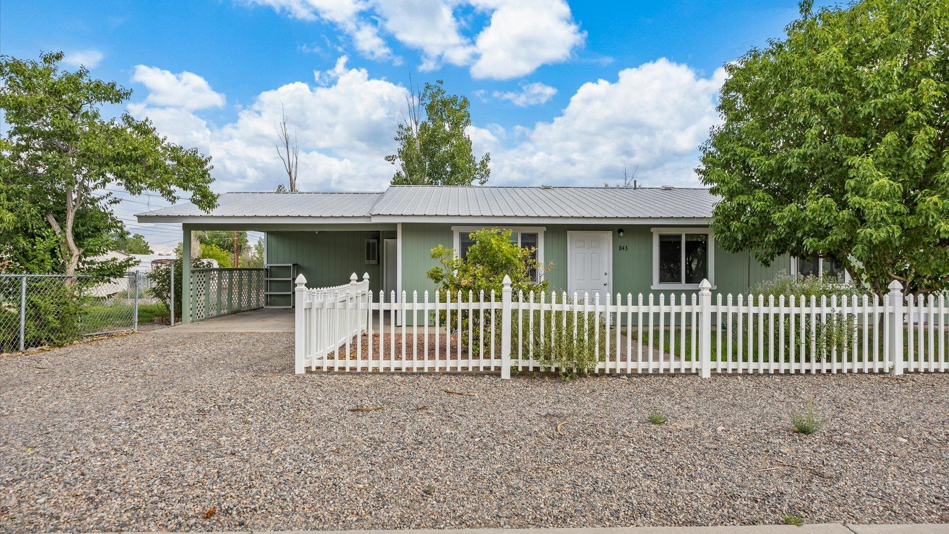 843 & 845 E 7th Street Property Photo 1