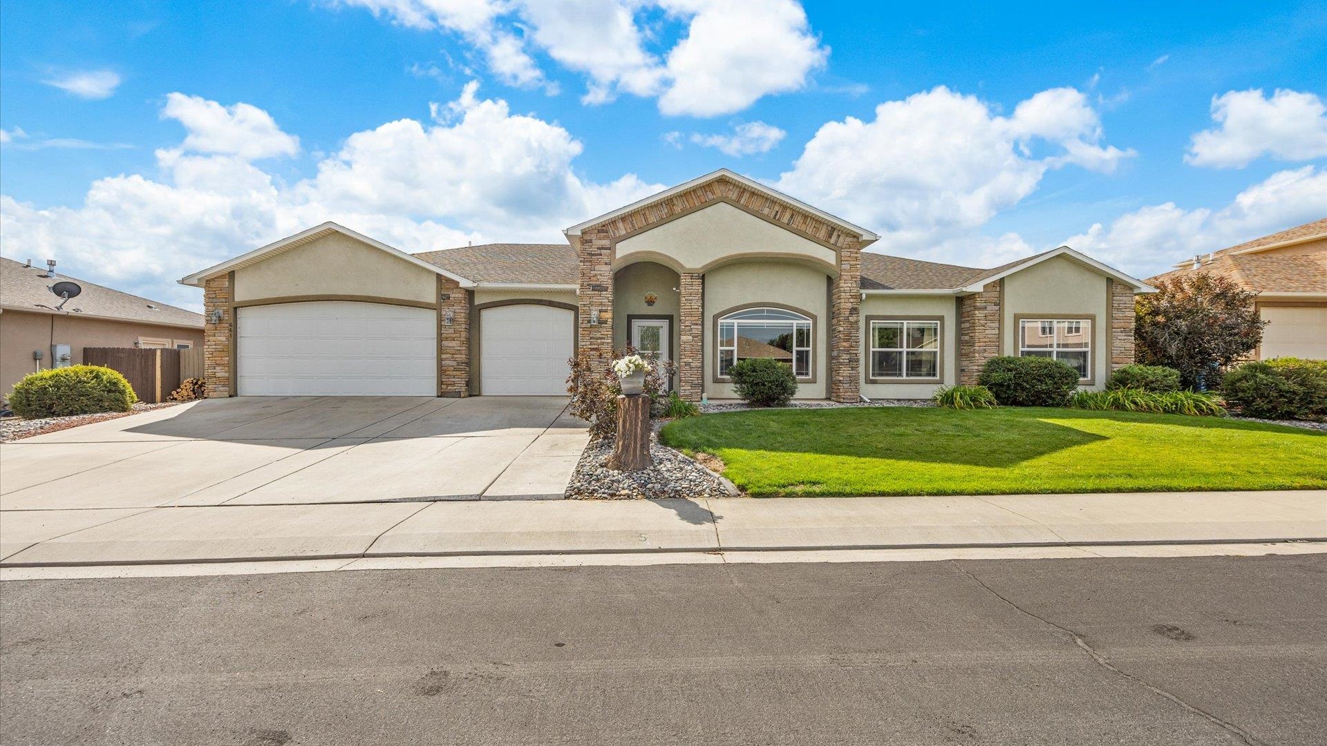 661 Allegheny Drive Property Photo 1