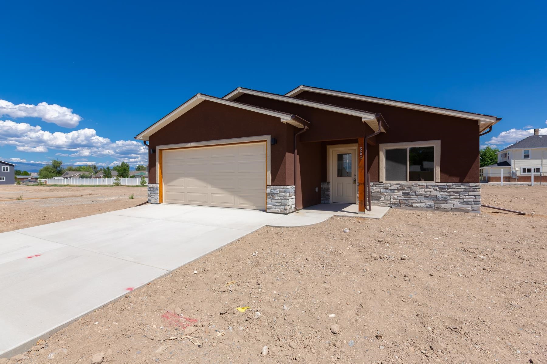 660 Nuvue Street Property Photo 1