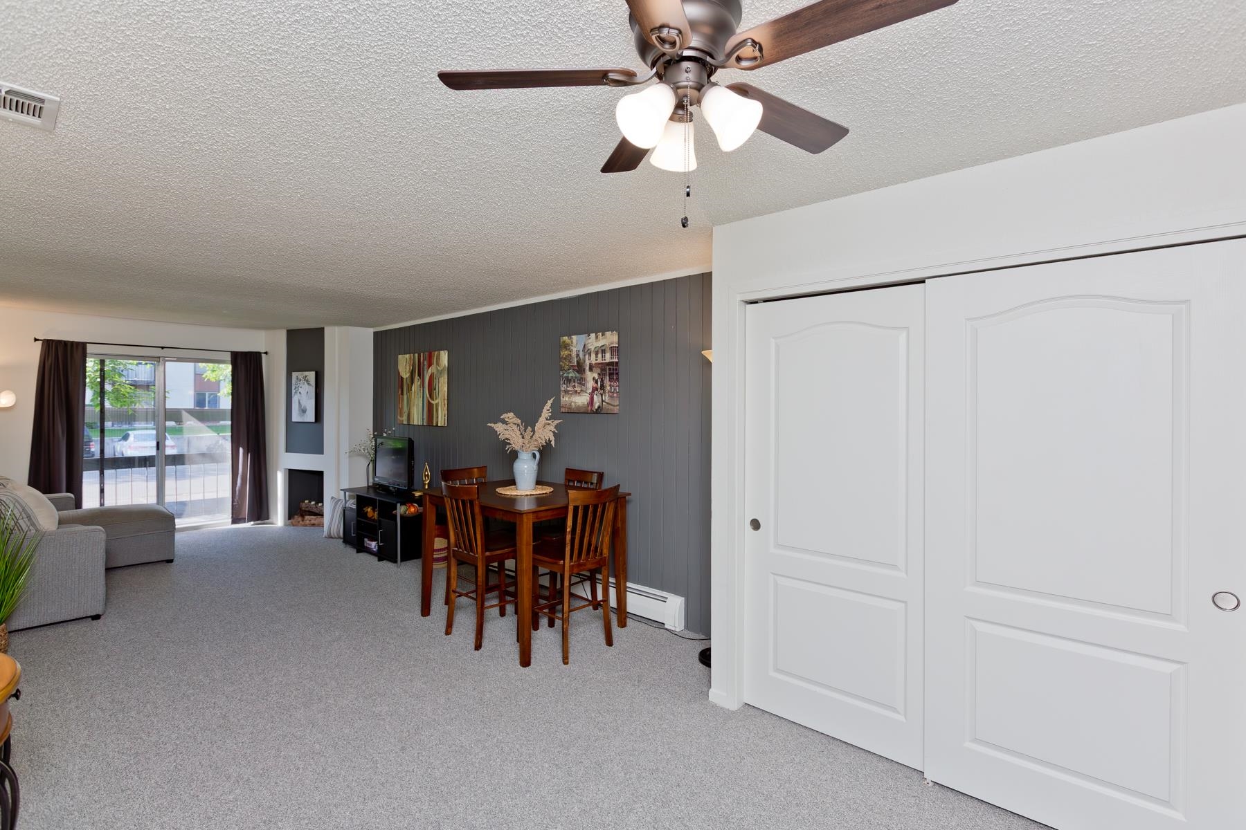 3150 Lakeside Drive Property Photo 6