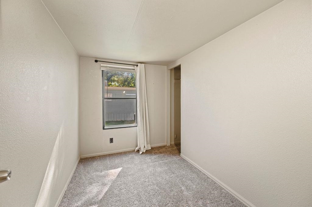 825 E Ottley Avenue Property Photo 9