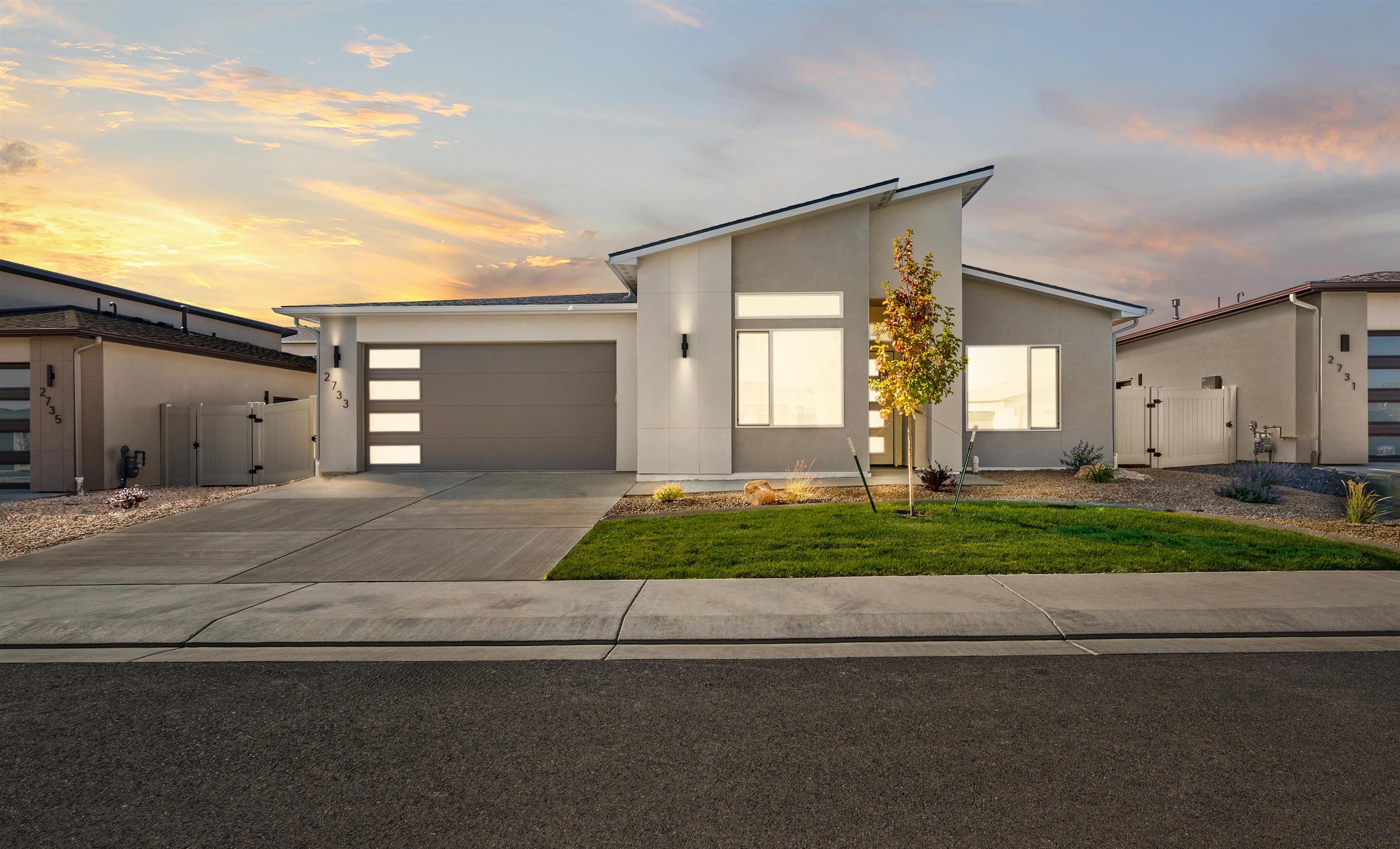 2733 Storm Avenue Property Photo 1