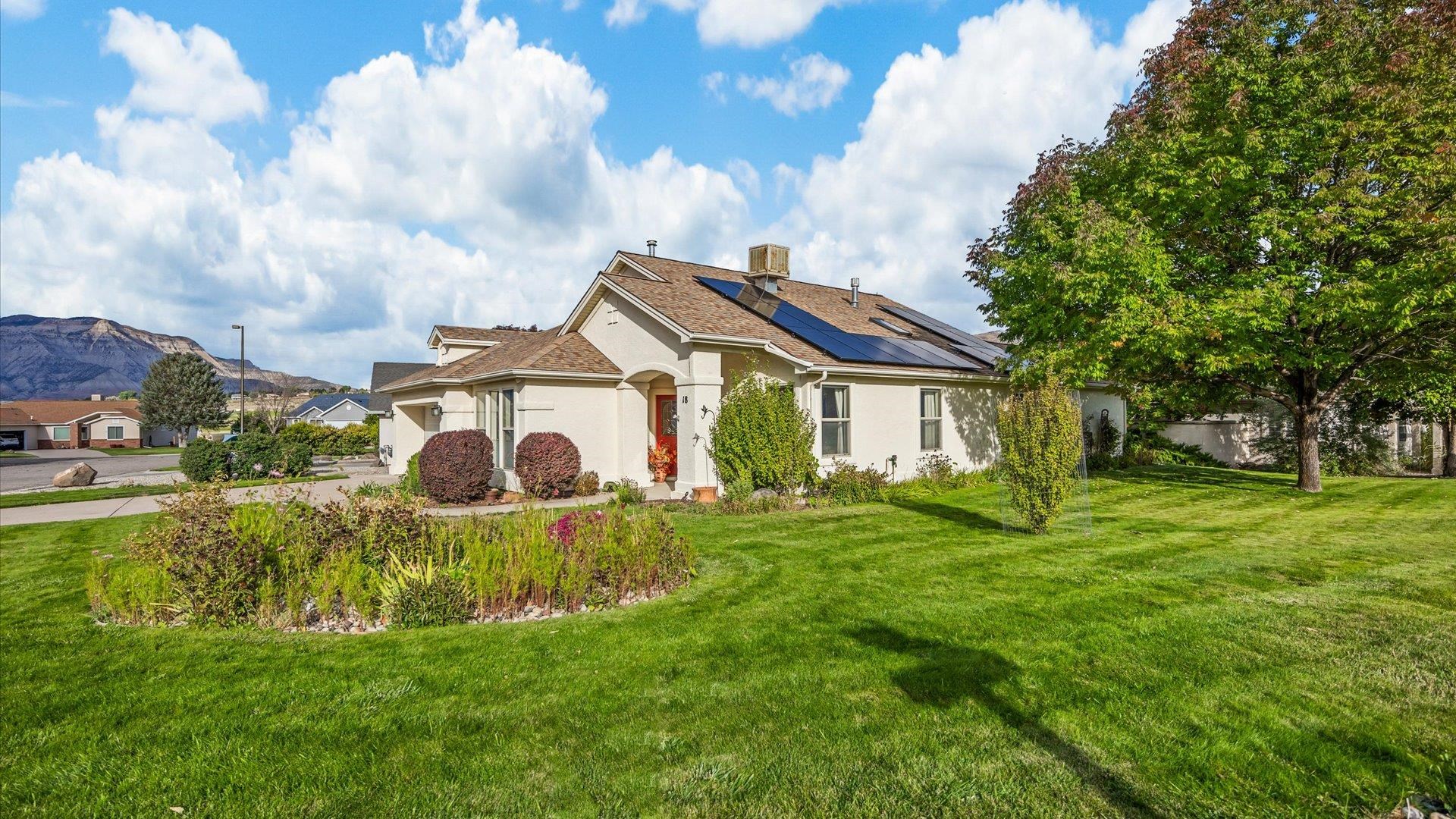 18 Willow Creek Court Property Photo