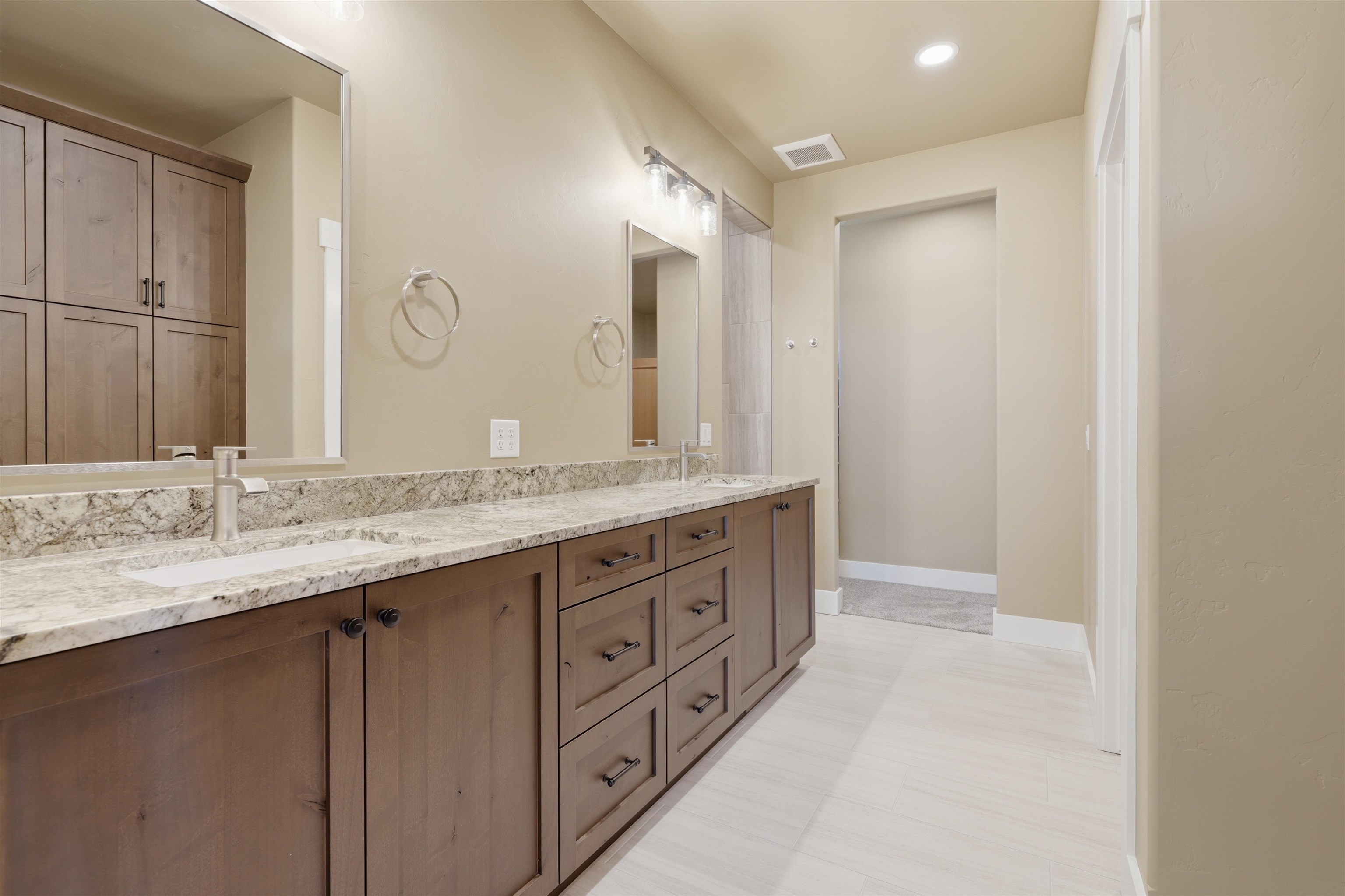 1193 B 22 1/2 Road Property Photo 21