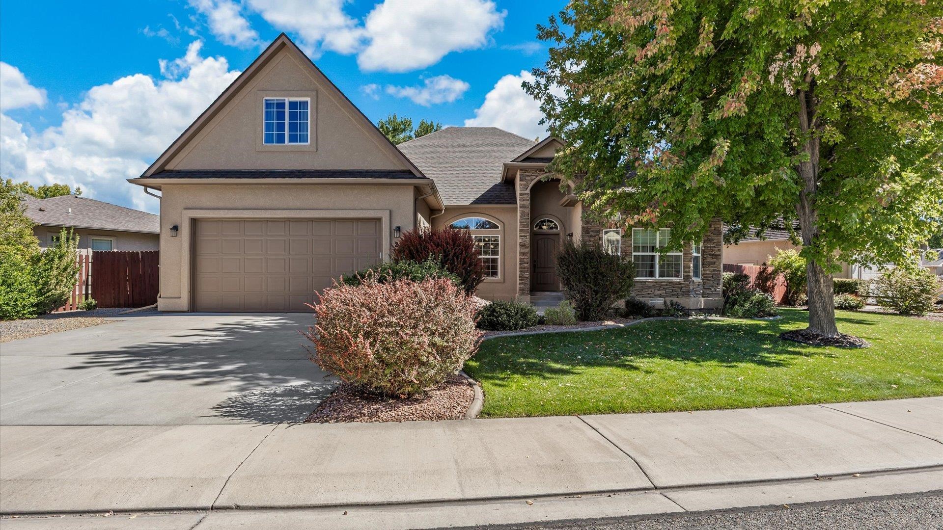 222 S Bookcliff Court Property Photo 1