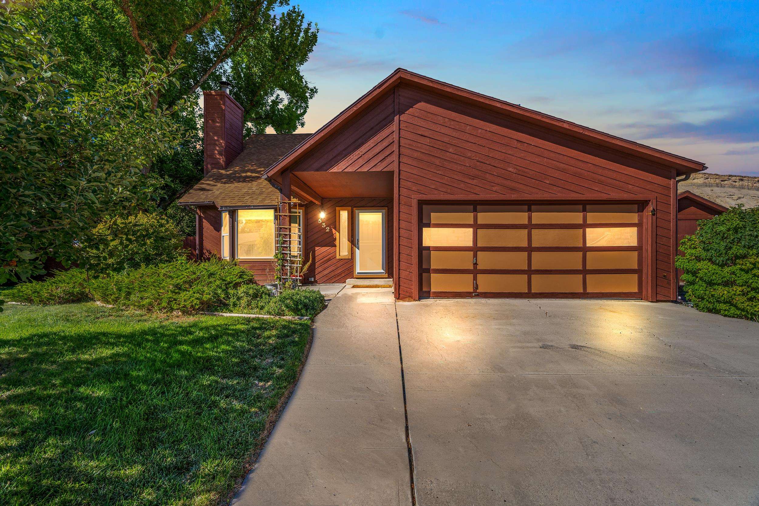 532 Crawford Lane Property Photo 1