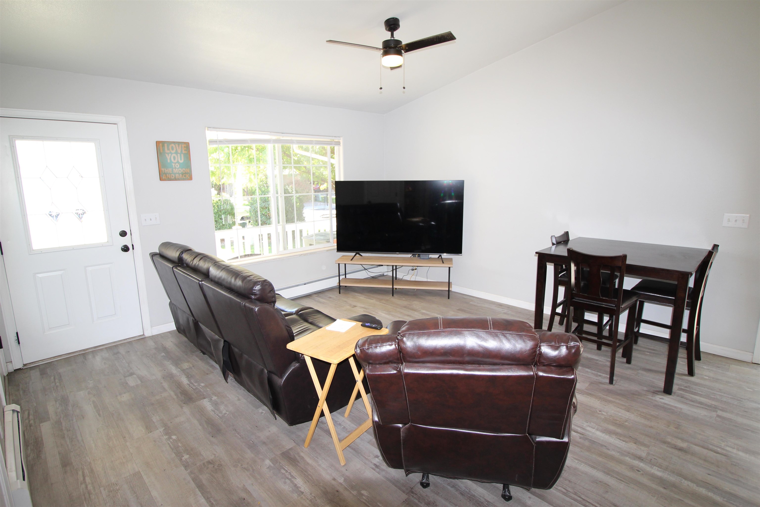 656 Laredo Court Property Photo 4