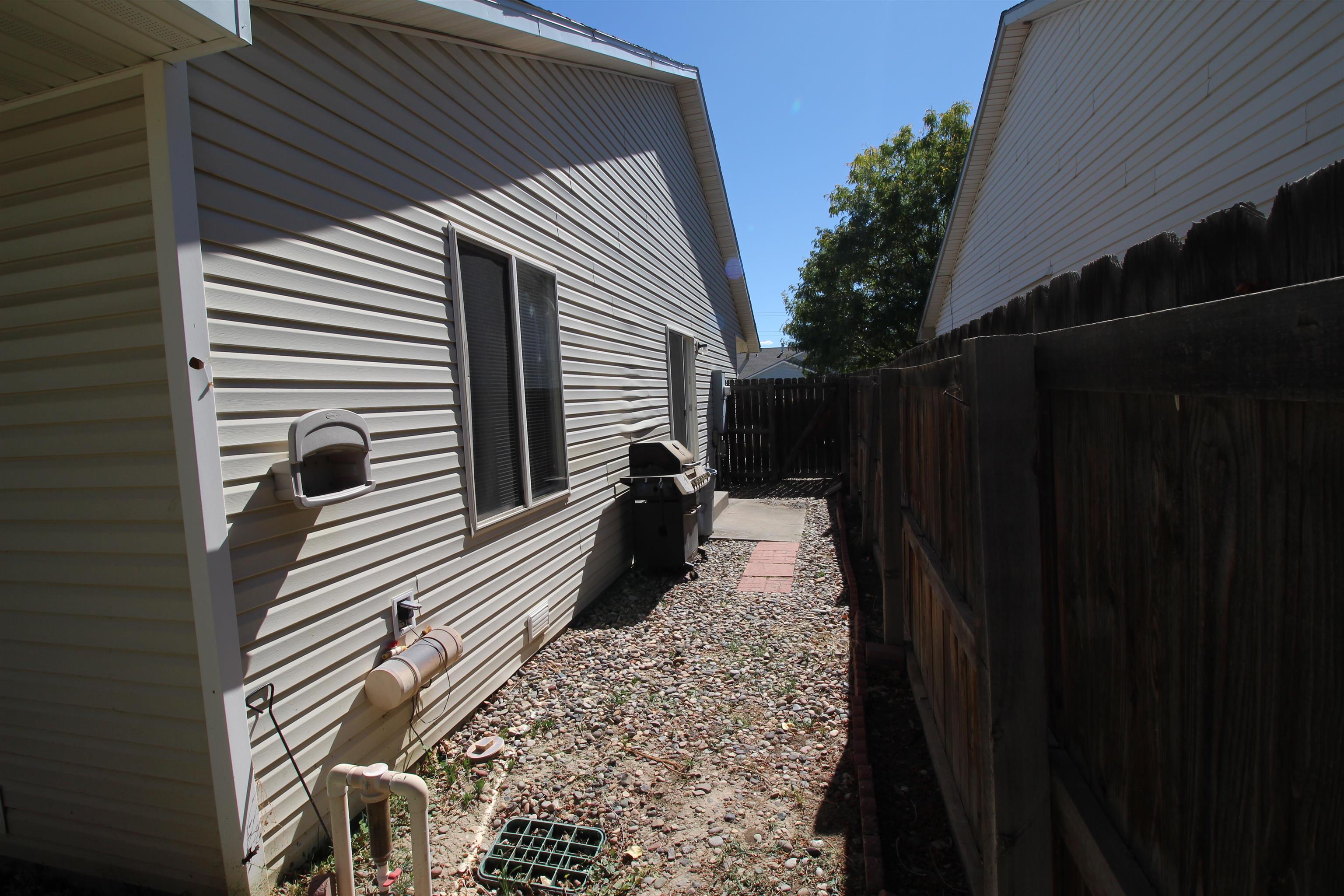 656 Laredo Court Property Photo 13