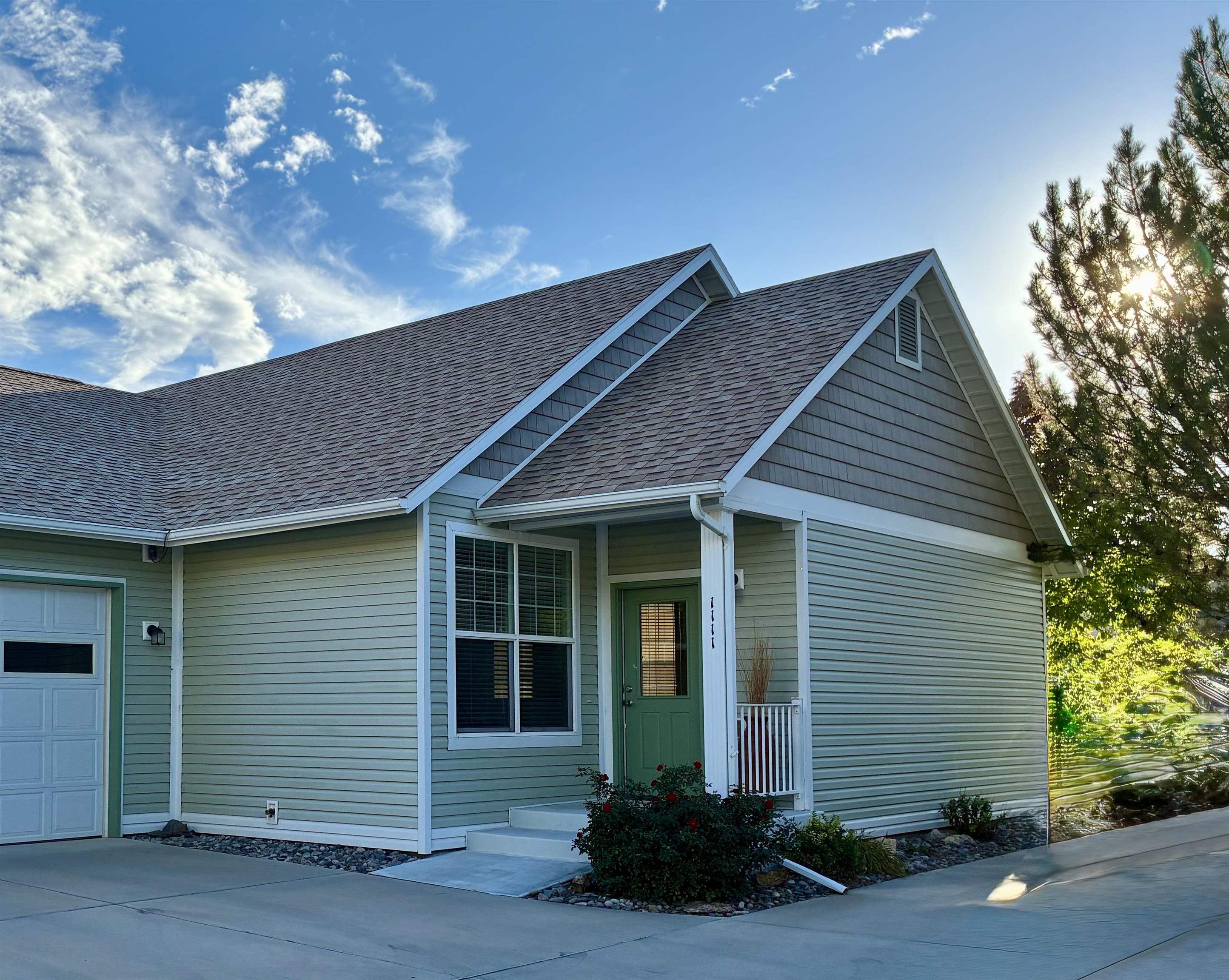 1111 Daisy Lane Property Photo 1