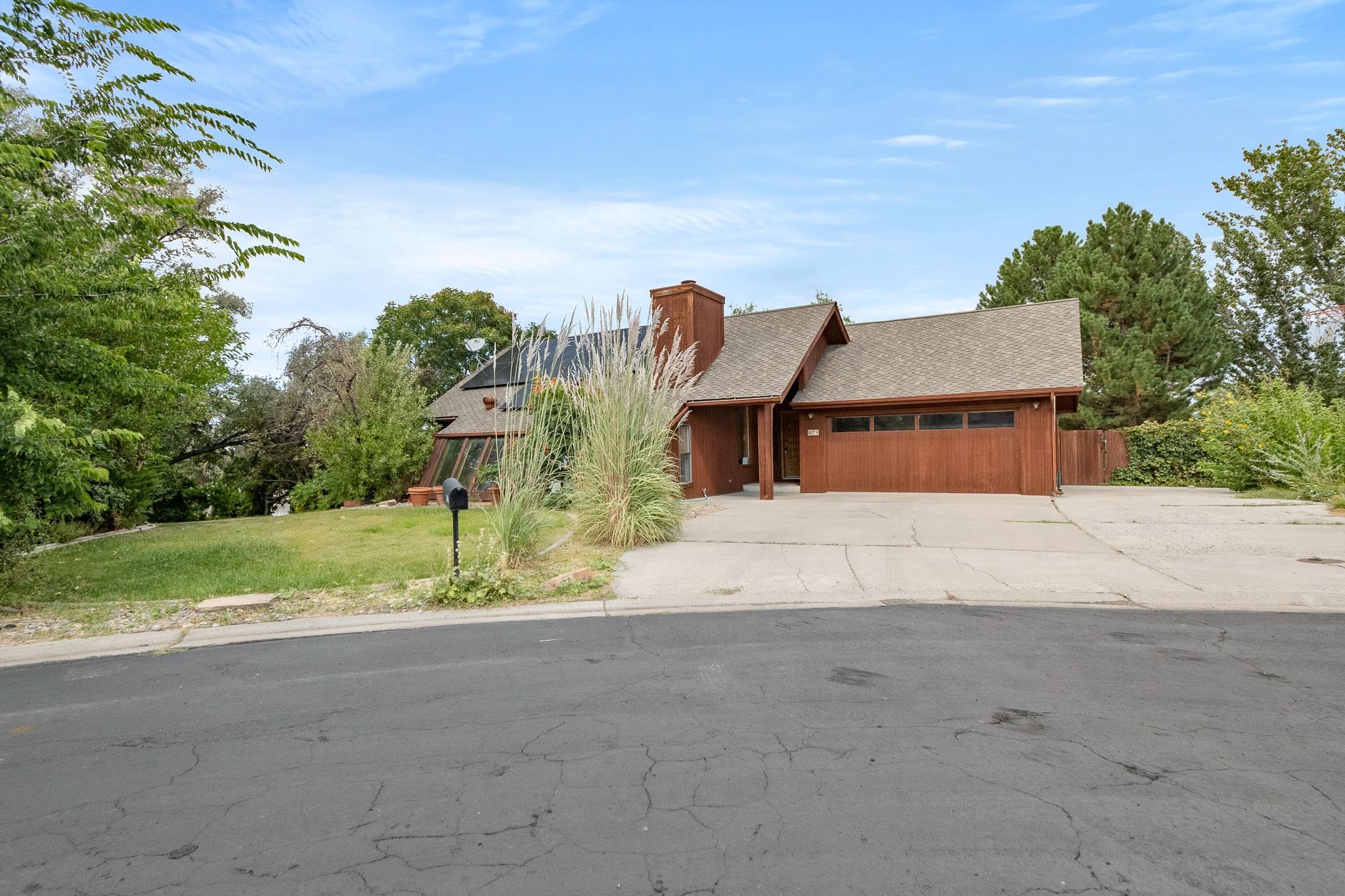 807 La Paz Court Property Photo