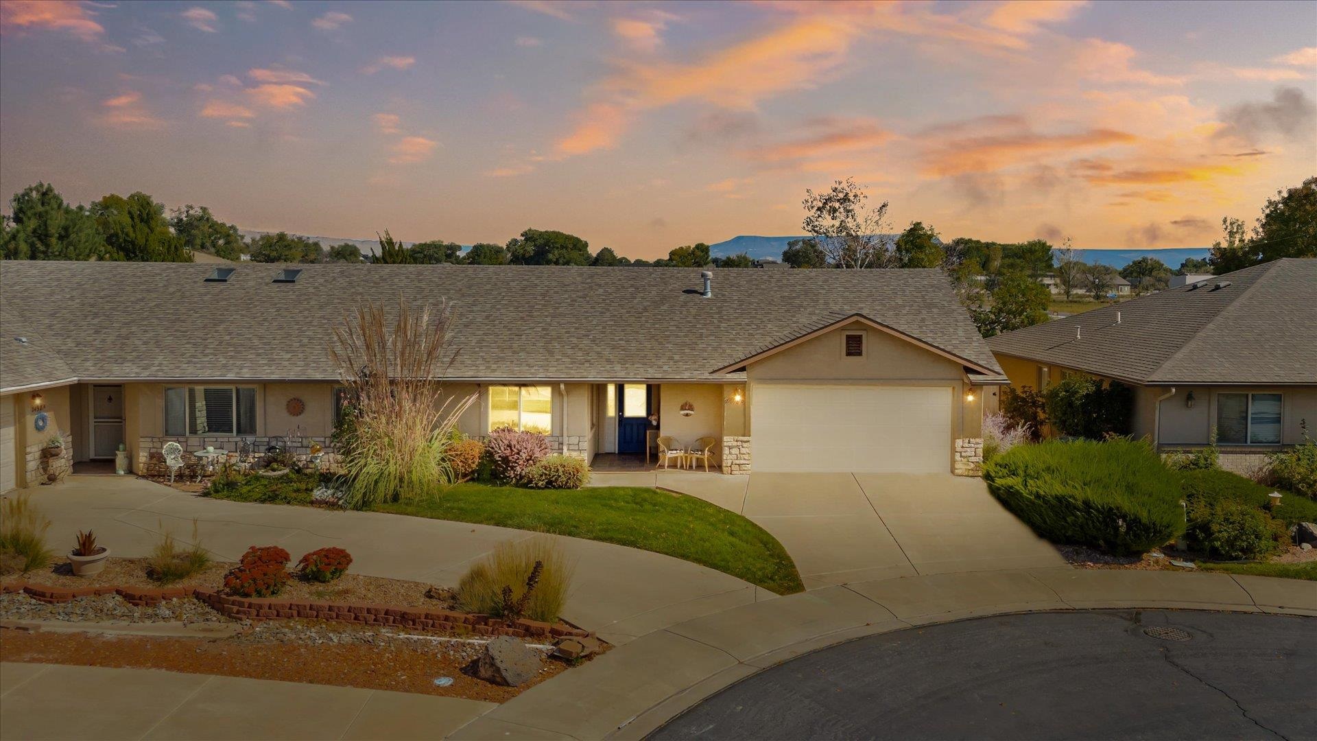 2498 Lake Park Court Property Photo