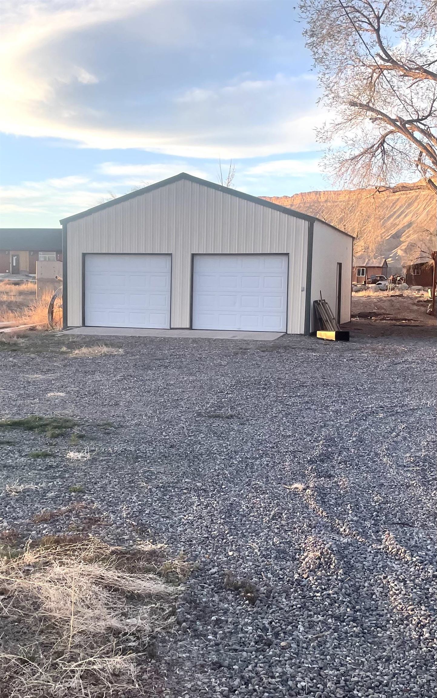 3374 G Road Property Photo 2