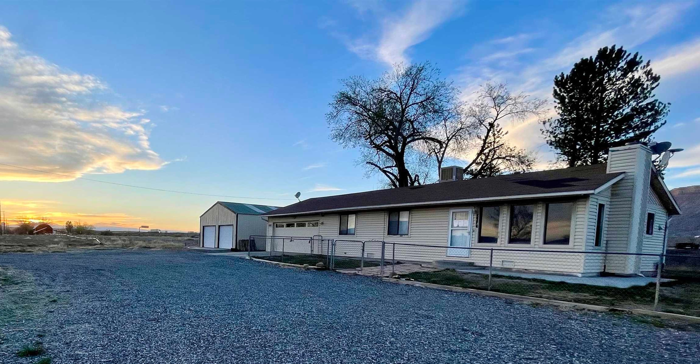 3374 G Road Property Photo 3