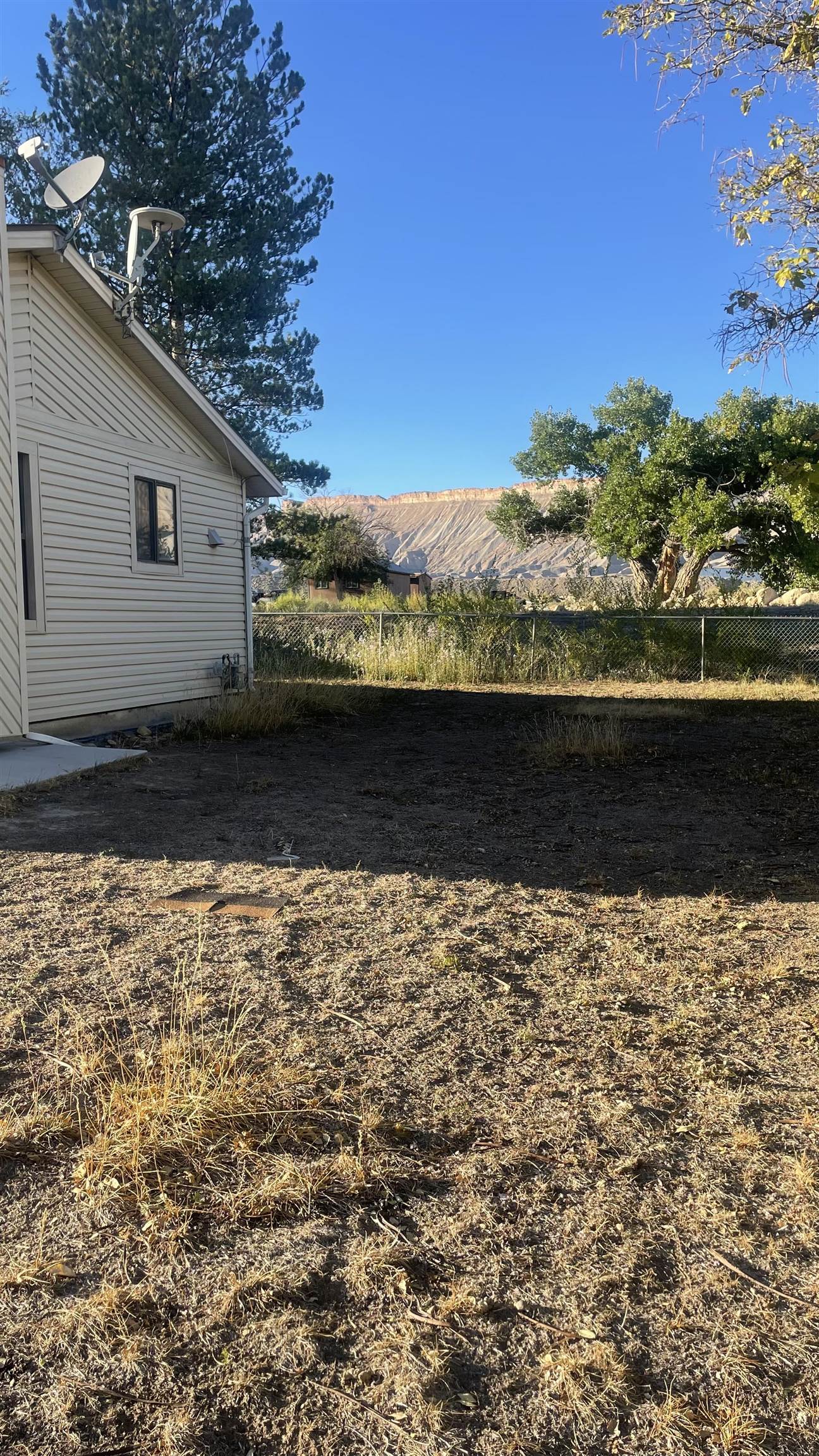 3374 G Road Property Photo 6