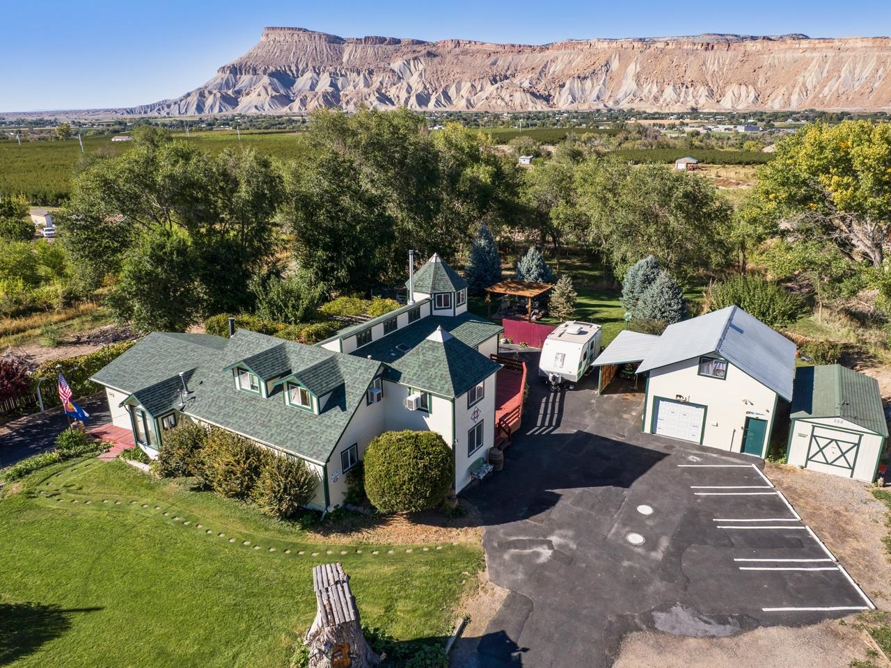 3694 F Road Property Photo 1