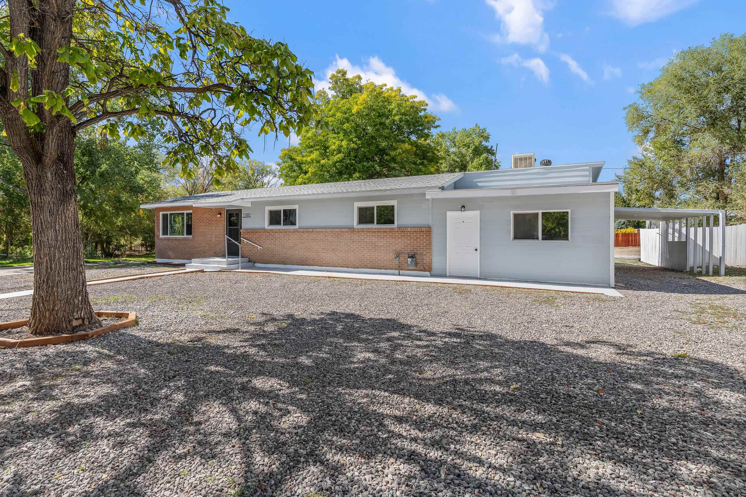 2381 S San Miguel Drive Property Photo 1