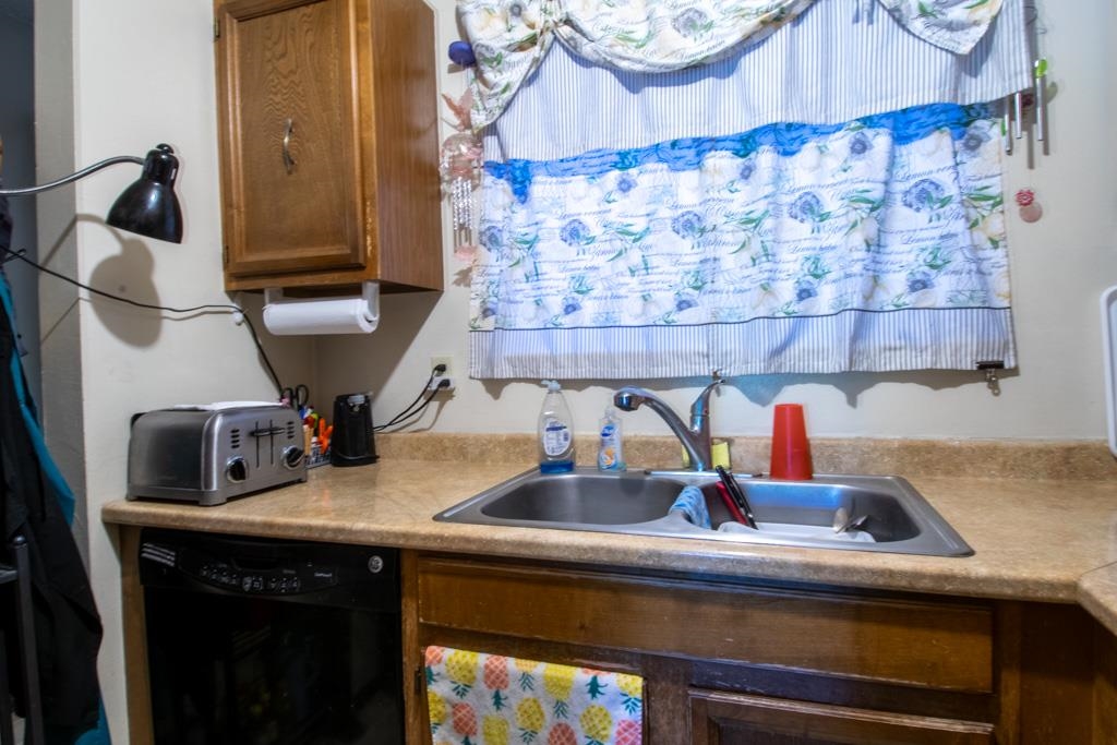 3233 Lakeside Drive Property Photo 7