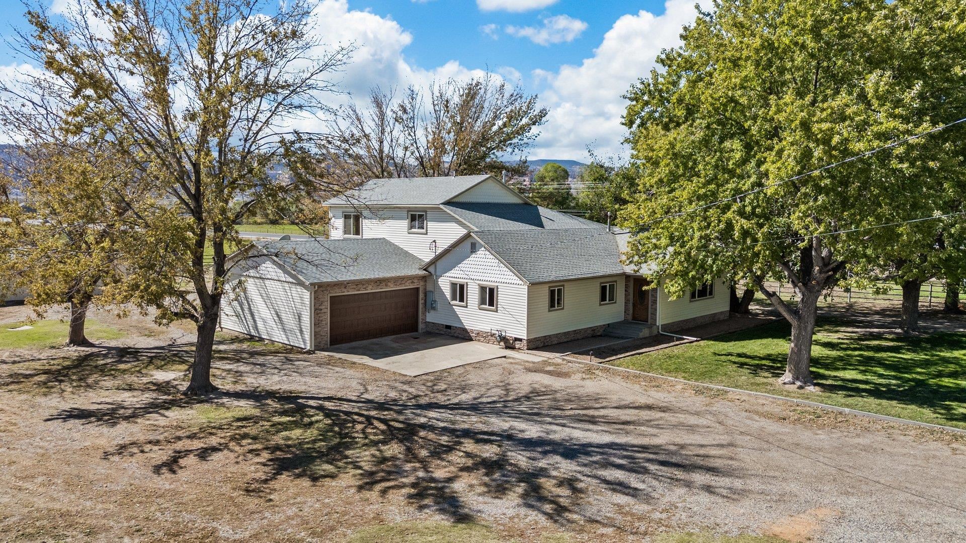 1903 J Road Property Photo 2