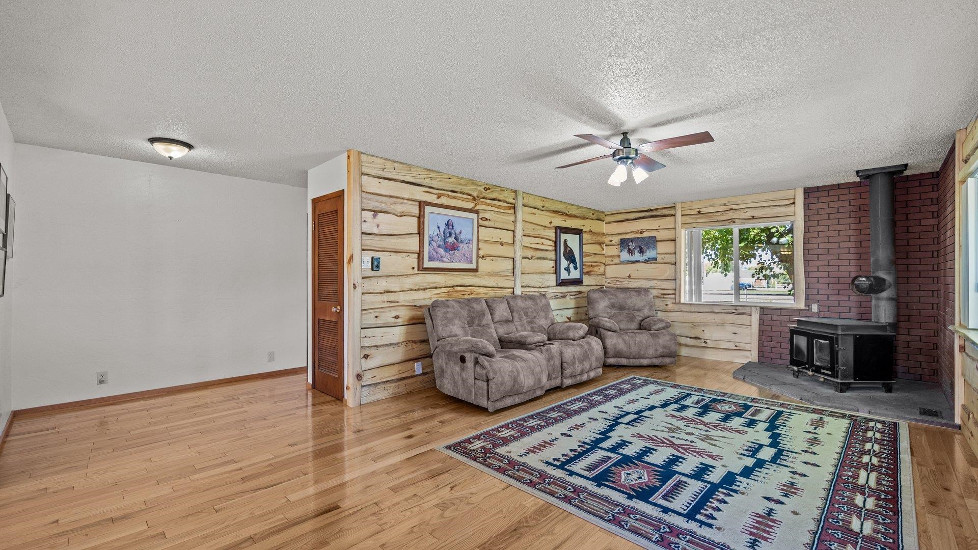 1903 J Road Property Photo 10
