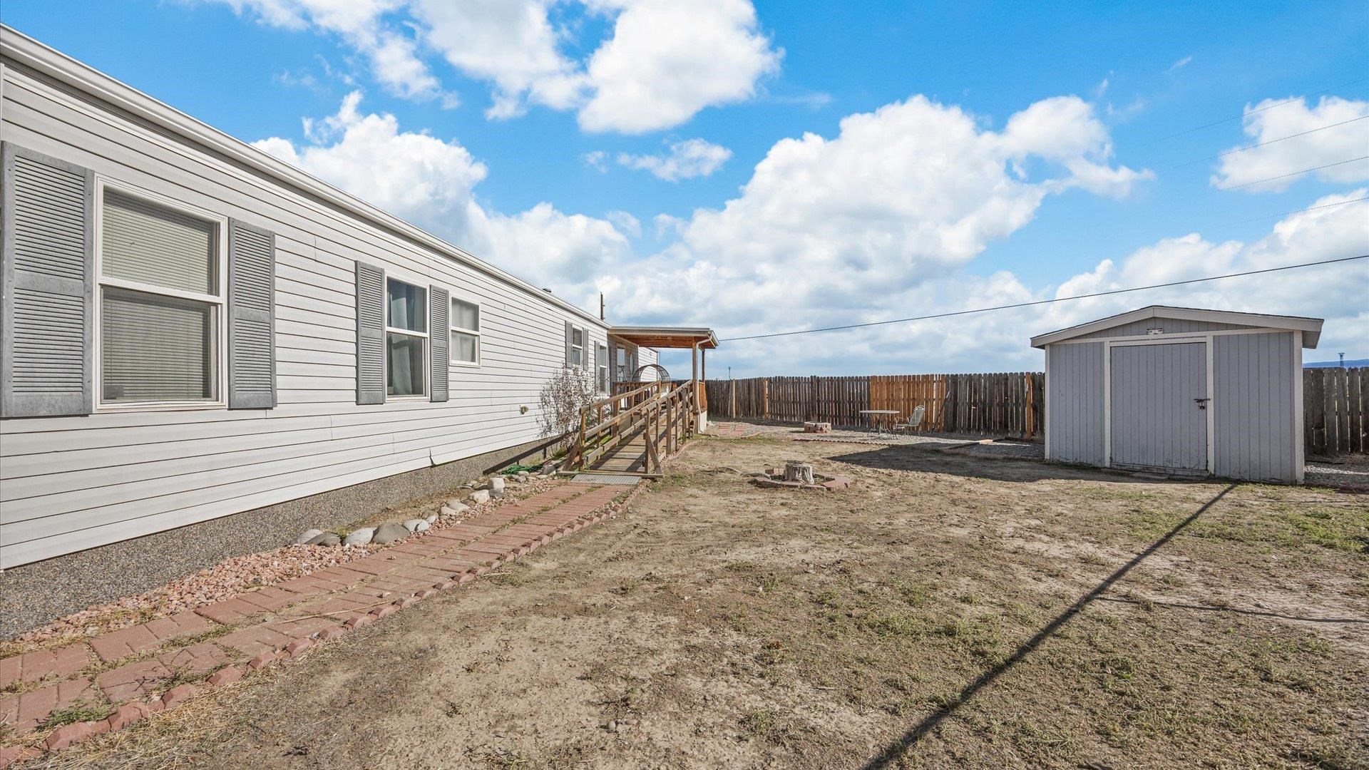 2813 S Niagara Circle Property Photo 1