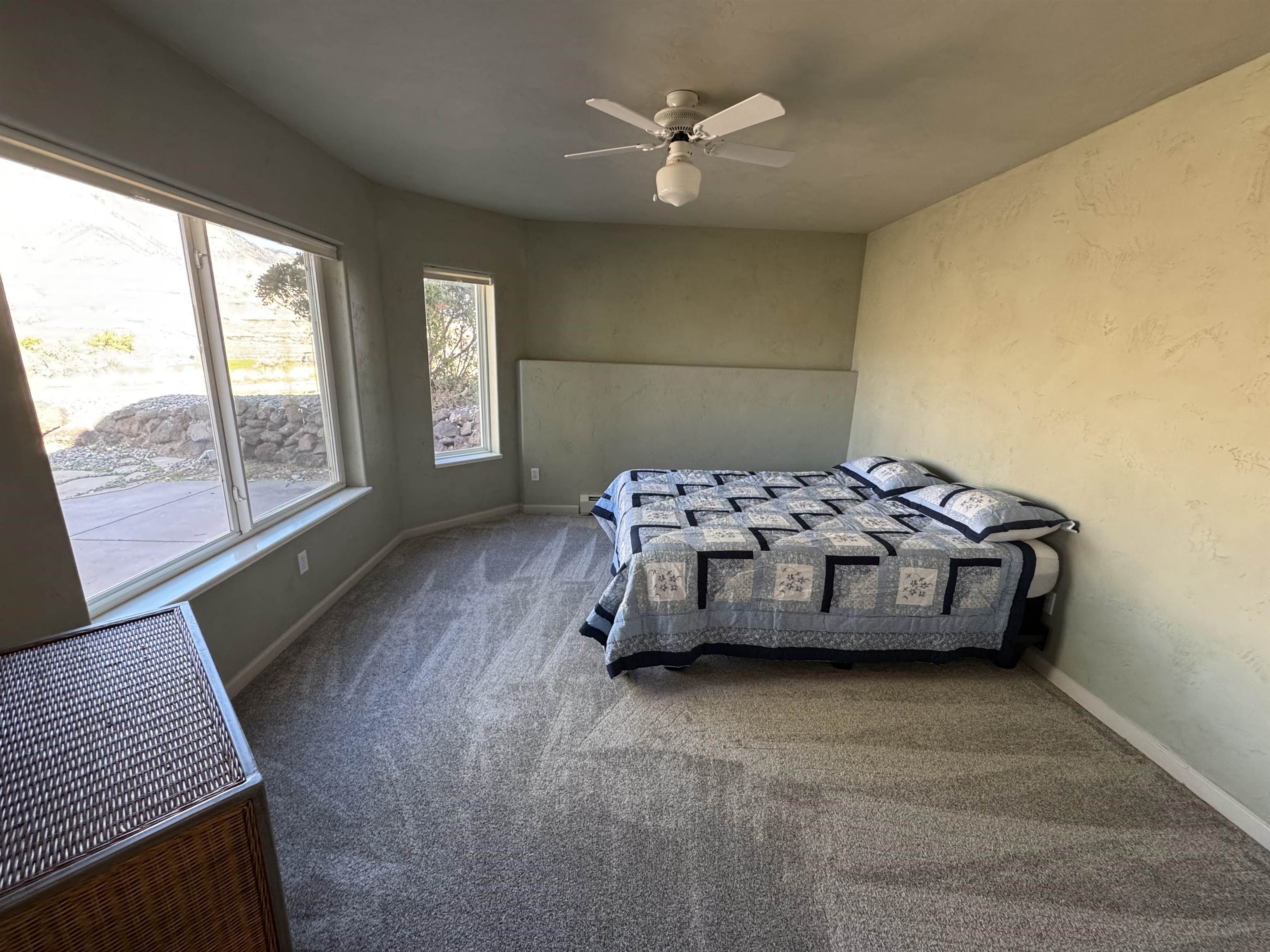 233 Meadow Creek Drive Property Photo 25