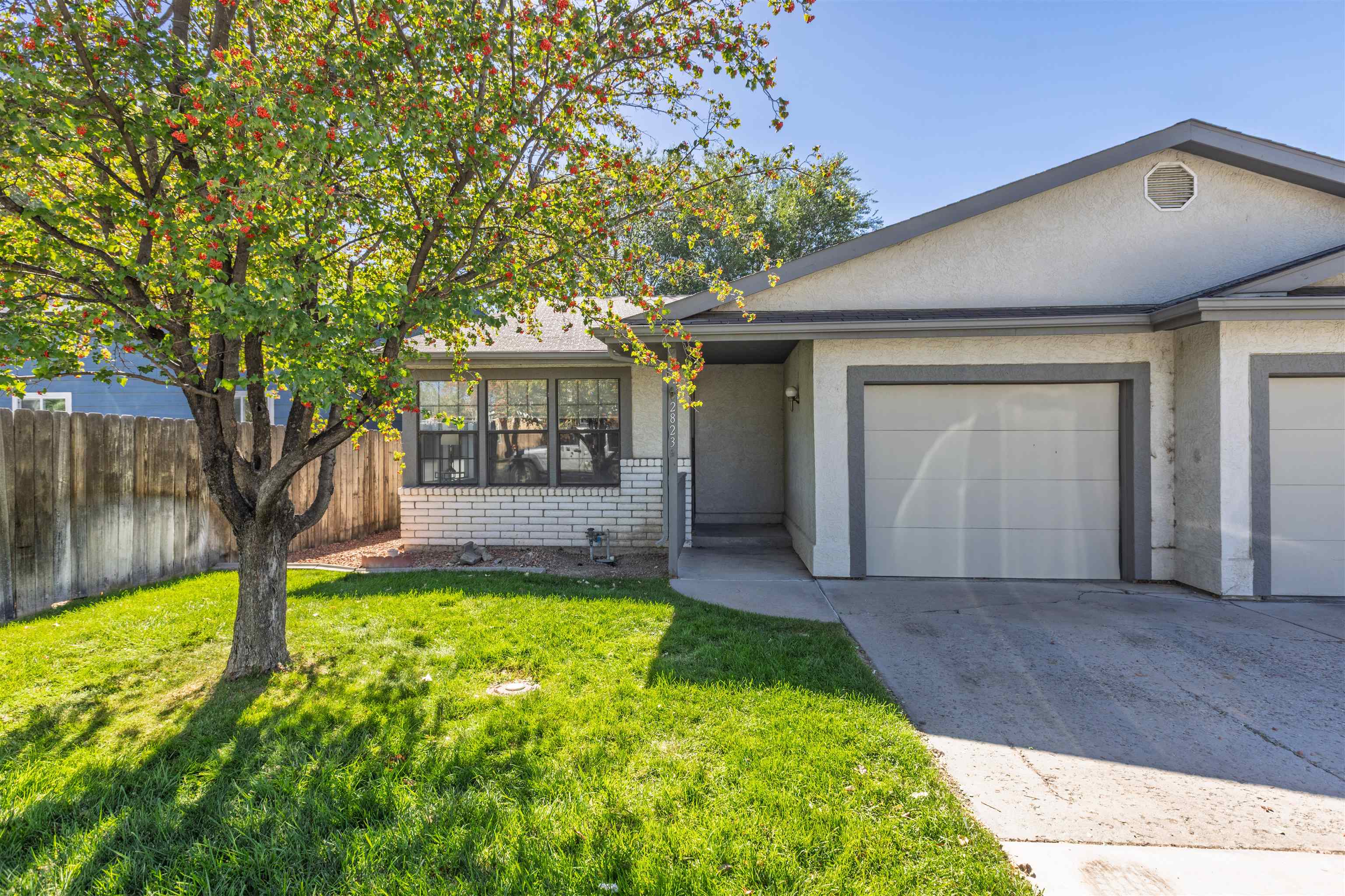 2823 1/2 Elm Avenue Property Photo 1