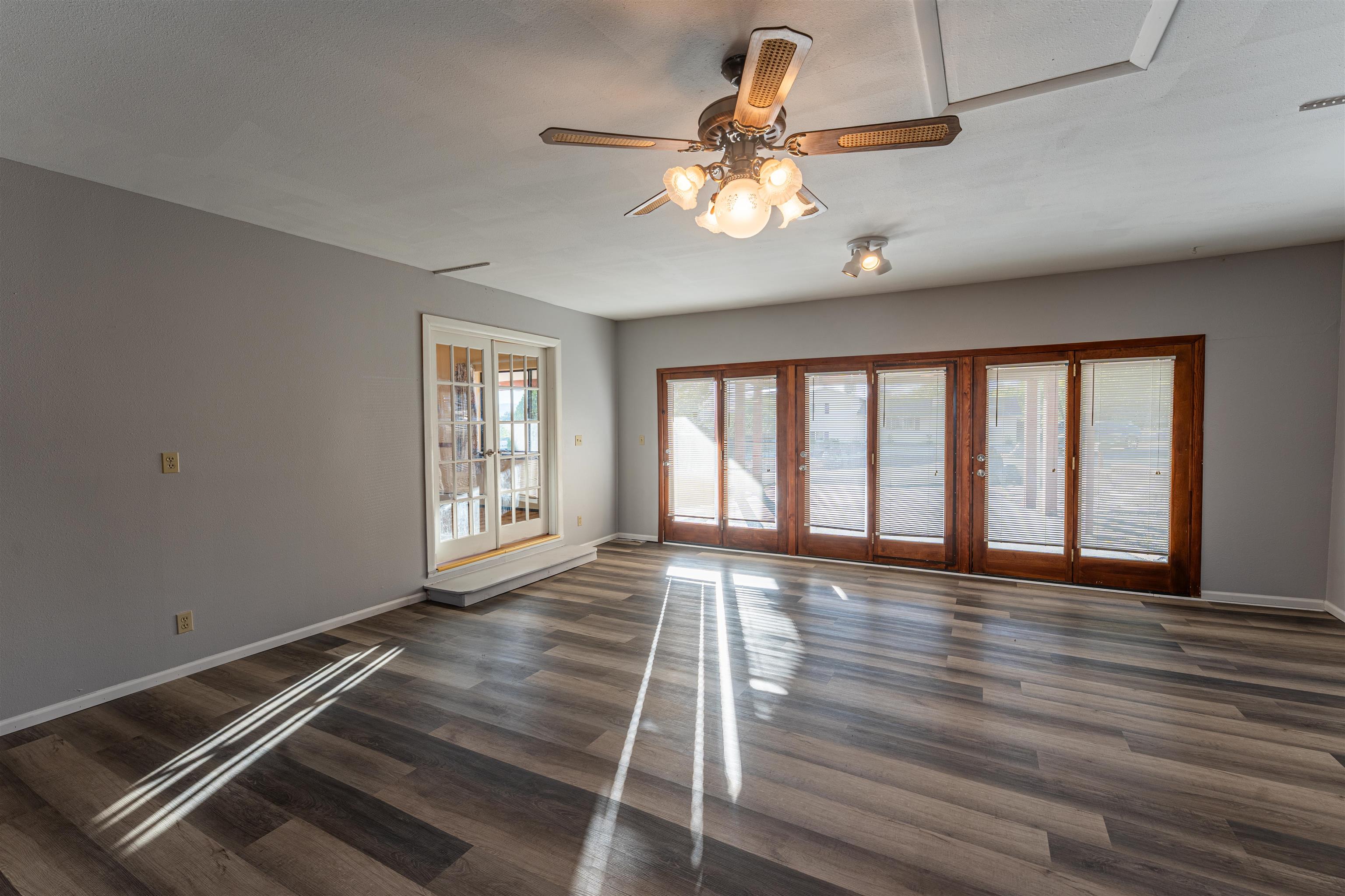 642 Highview Road Property Photo 6