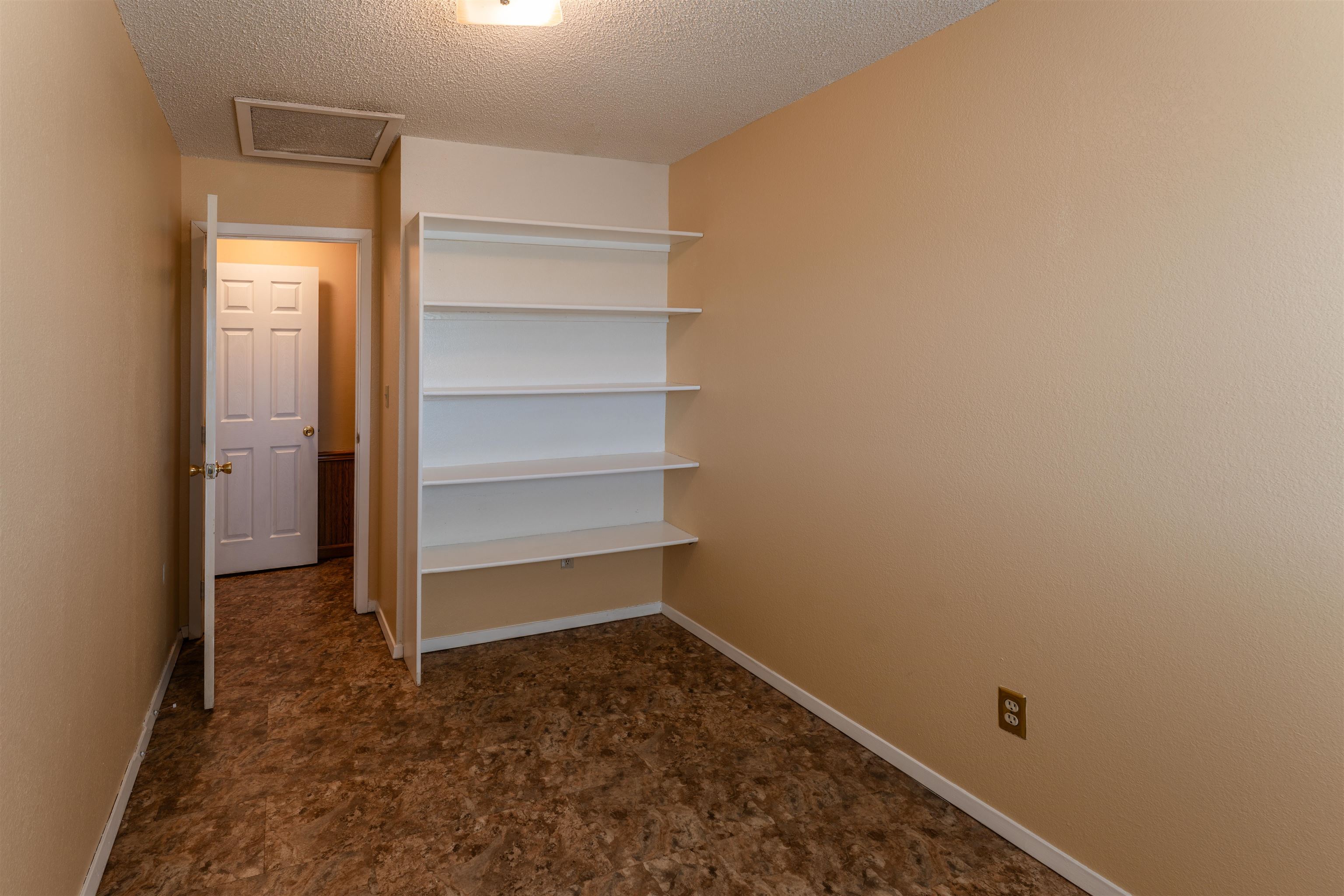 642 Highview Road Property Photo 20